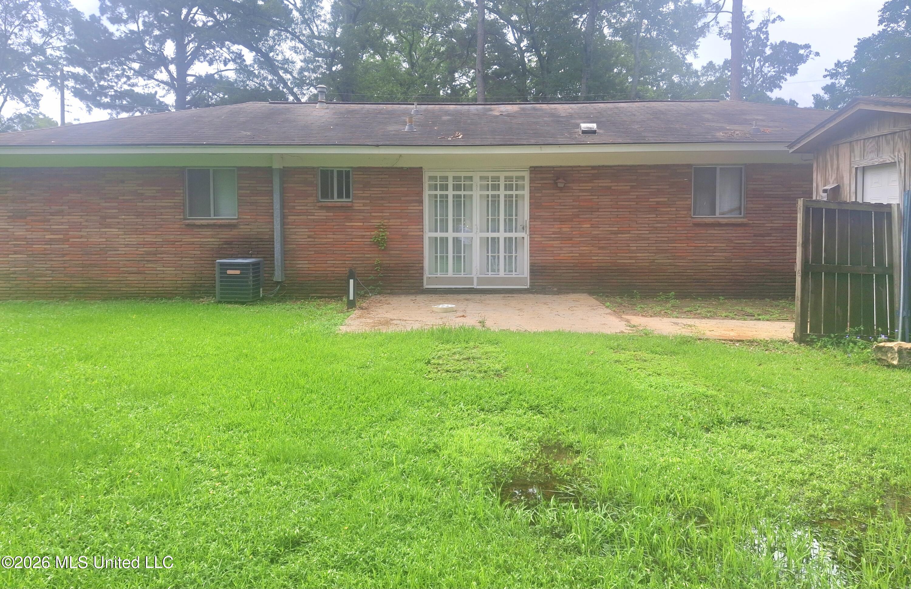 3416 Cecil Drive Property Photo 2