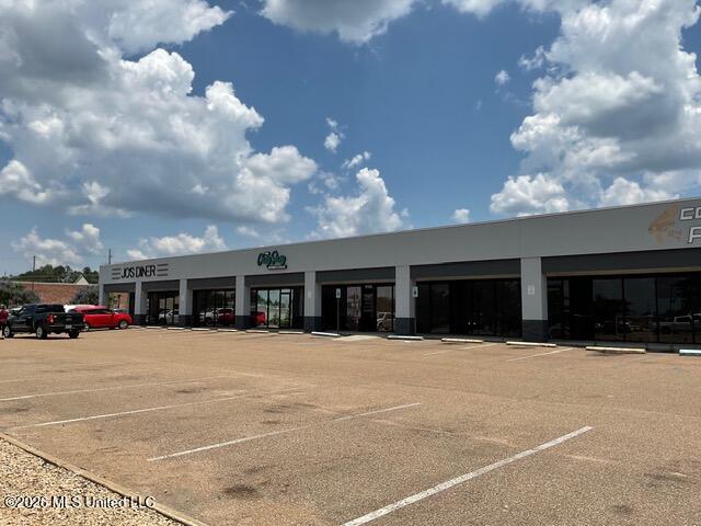 912 Municipal Drive Property Photo 2