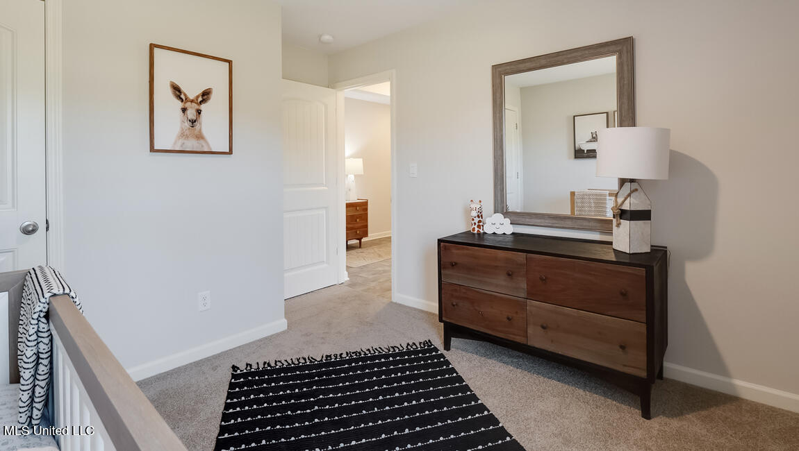100 Pine Street Property Photo 12