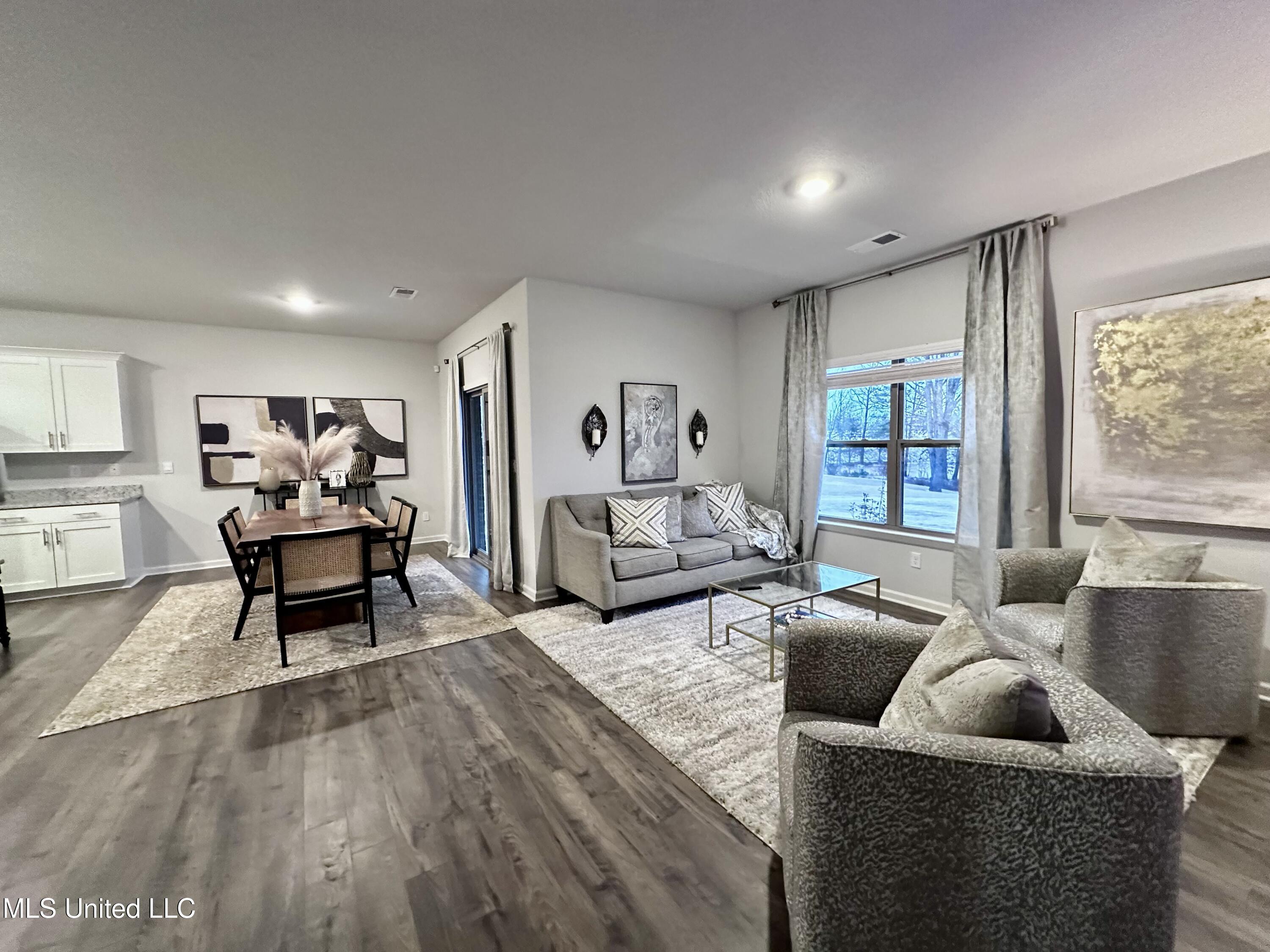 100 Pine Street Property Photo 20