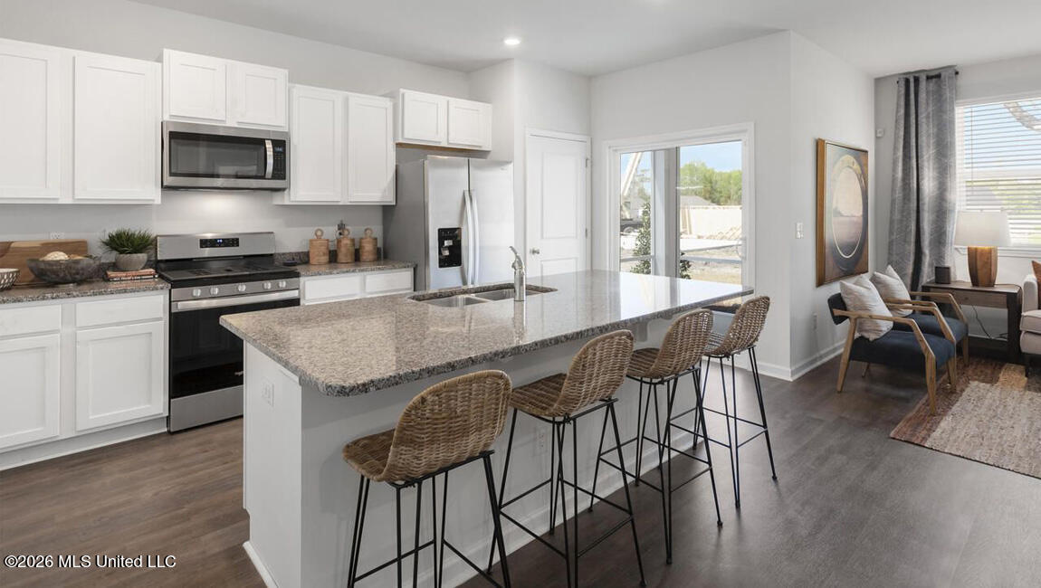 106 Pine Street Property Photo 7