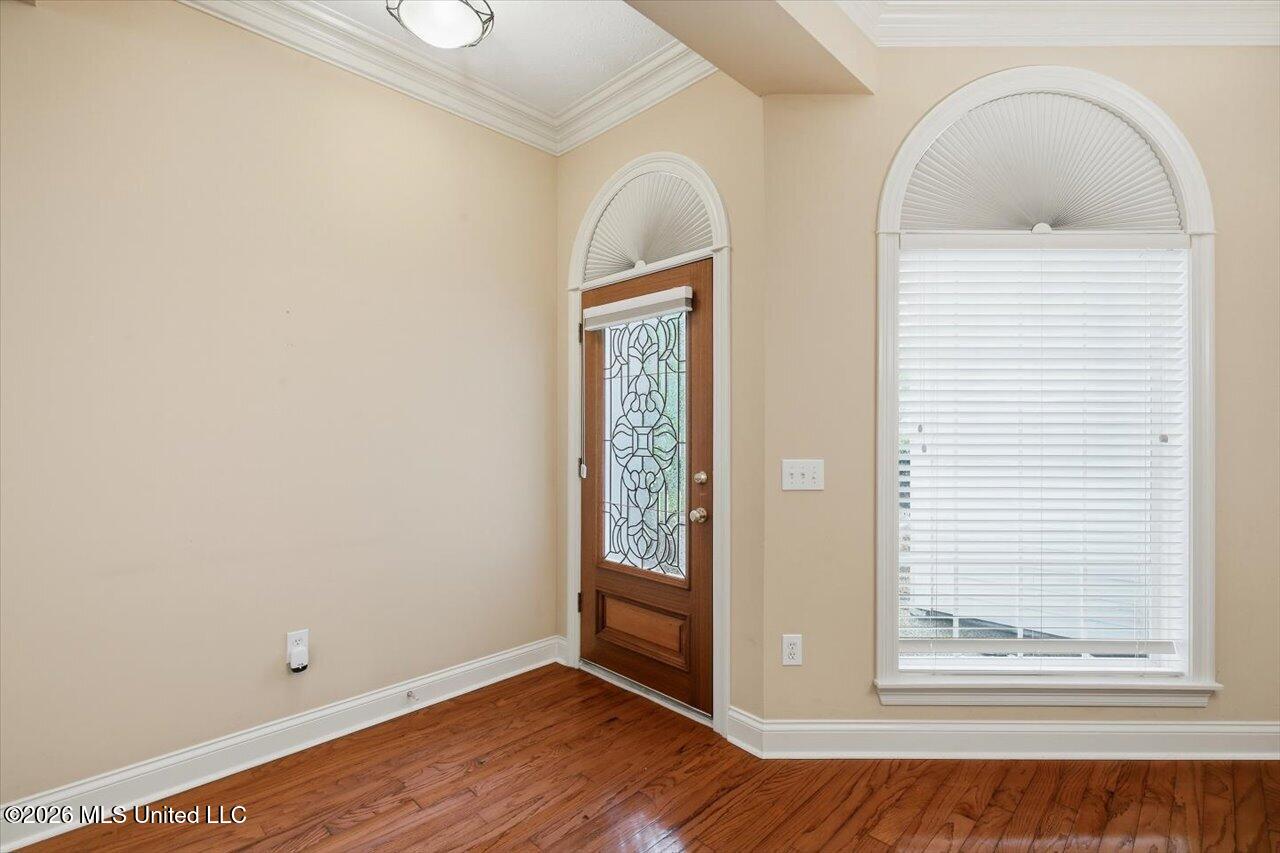 208 Geneva Boulevard Property Photo 7
