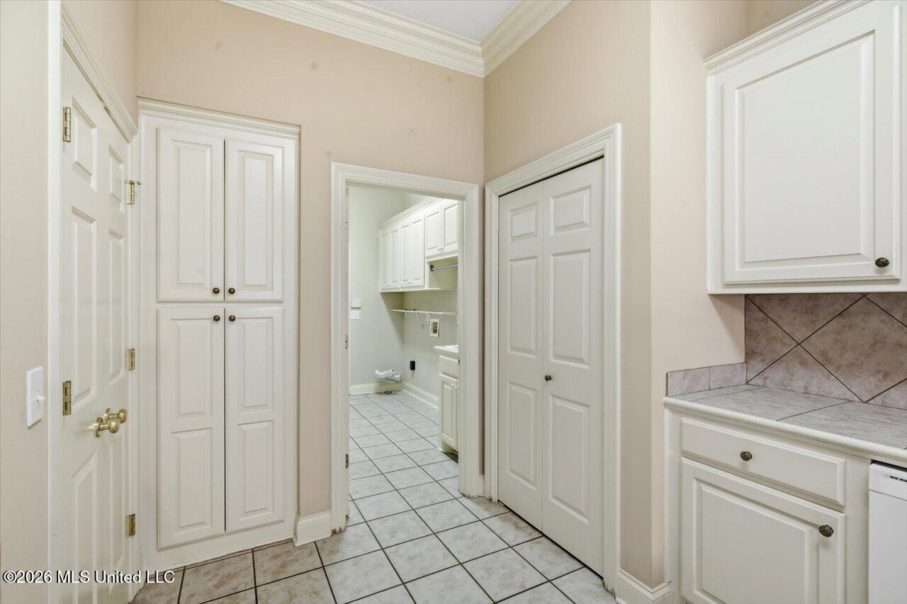 208 Geneva Boulevard Property Photo 19