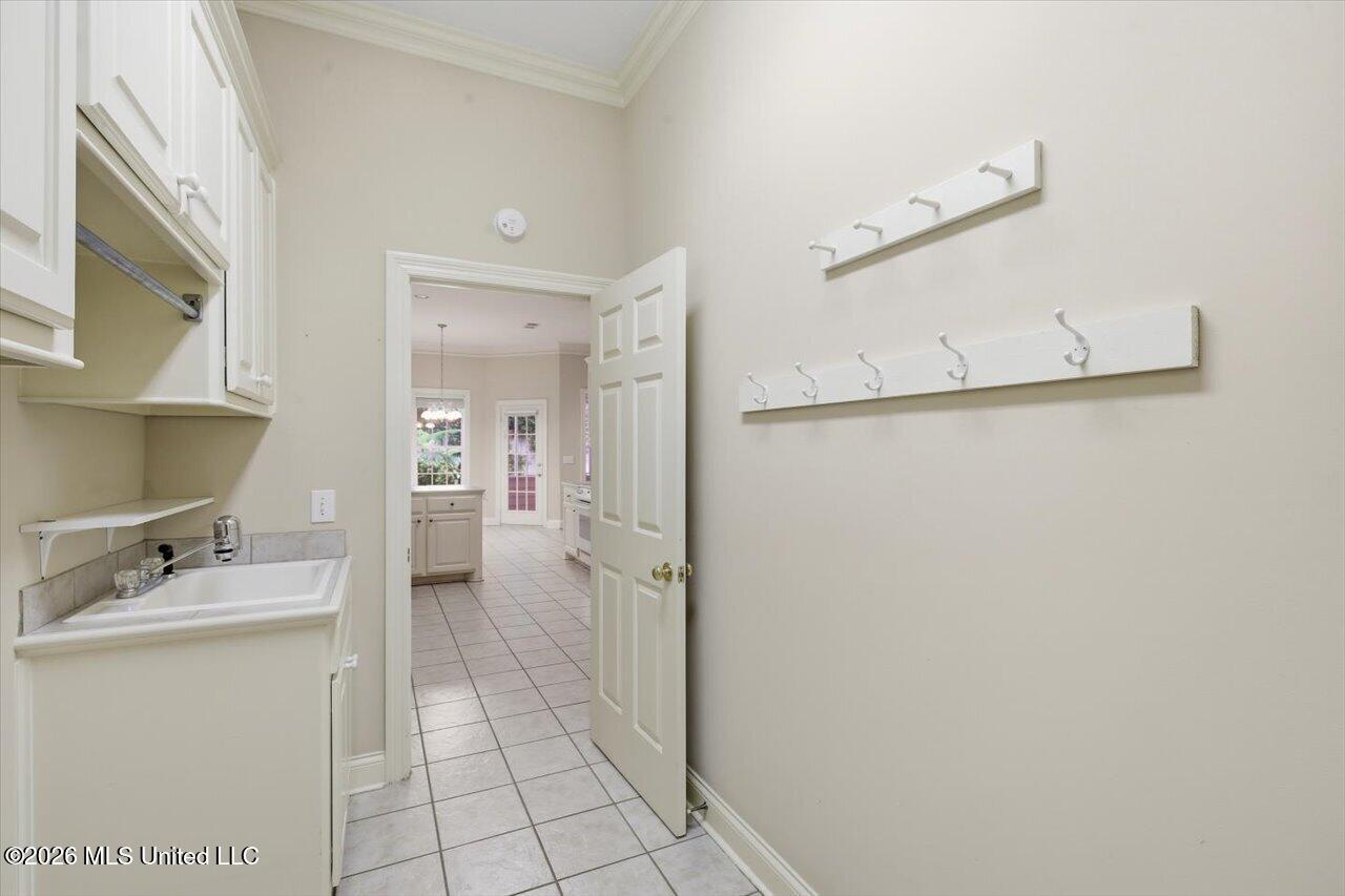 208 Geneva Boulevard Property Photo 21