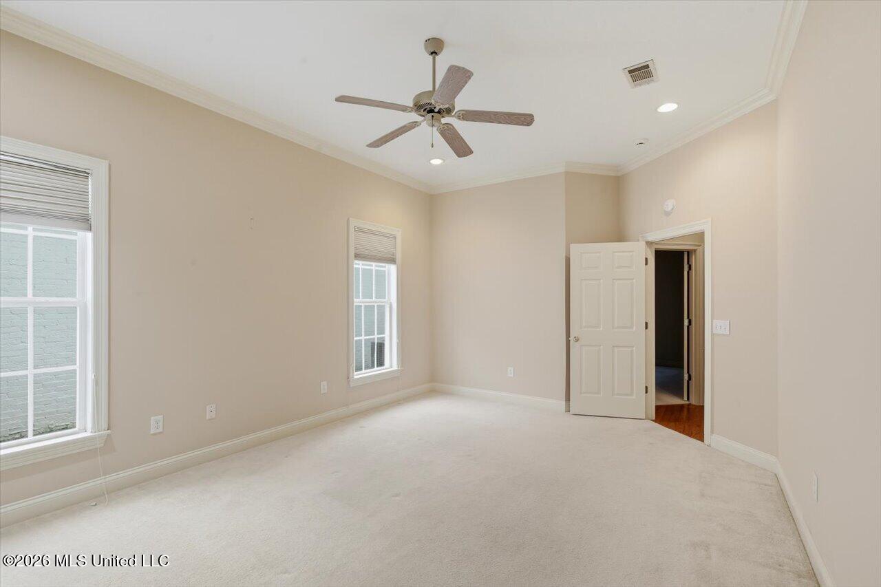 208 Geneva Boulevard Property Photo 24