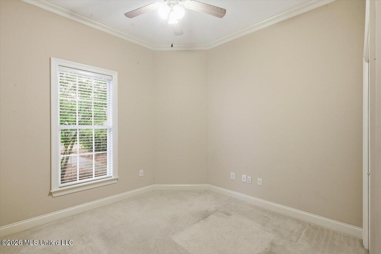 208 Geneva Boulevard Property Photo 30