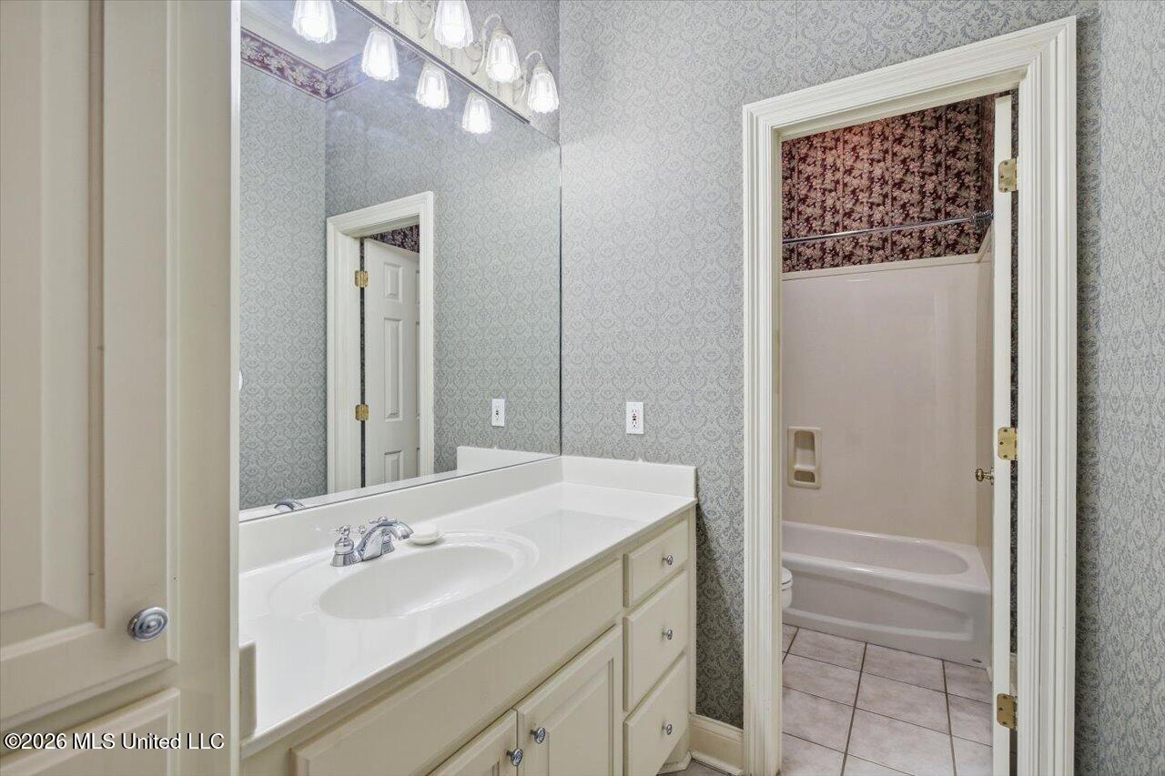 208 Geneva Boulevard Property Photo 31