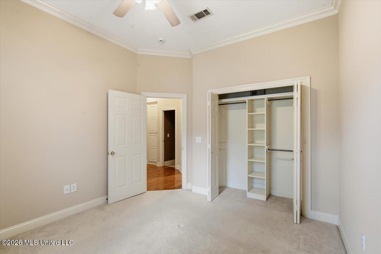 208 Geneva Boulevard Property Photo 34