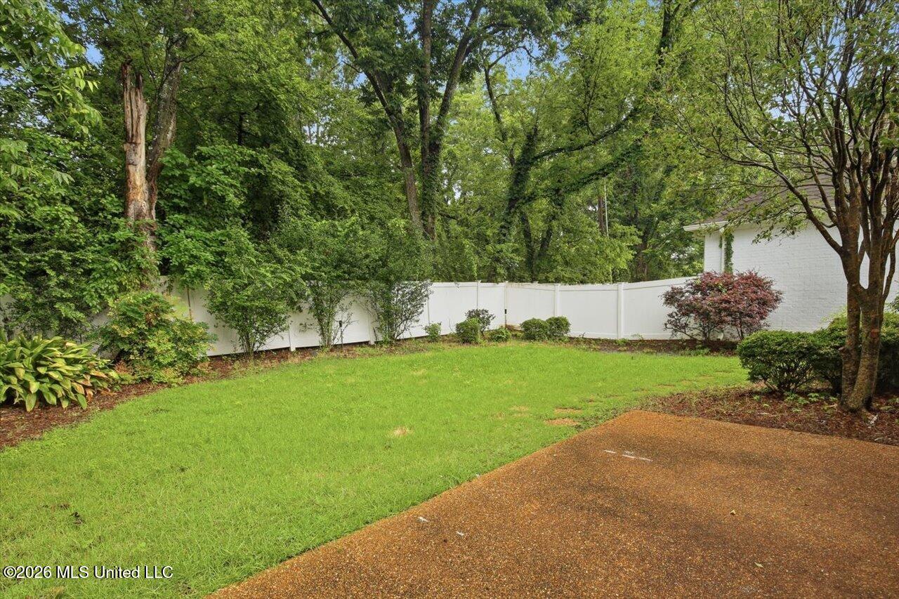 208 Geneva Boulevard Property Photo 38