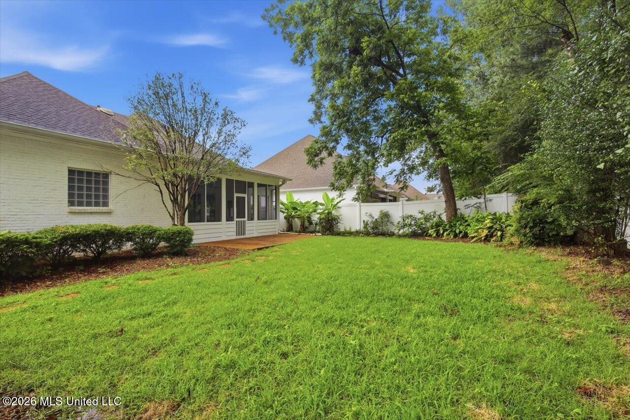 208 Geneva Boulevard Property Photo 40