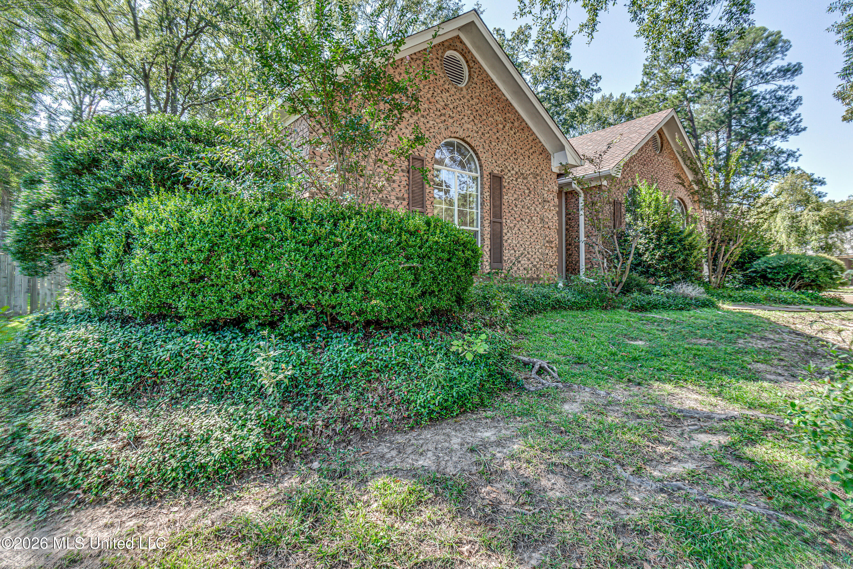 204 Woodrun Drive Property Photo 2