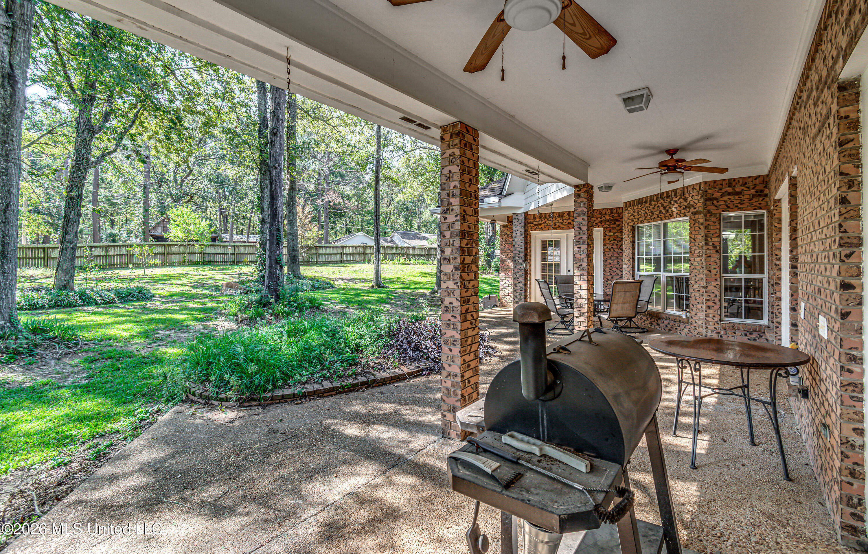 204 Woodrun Drive Property Photo 17