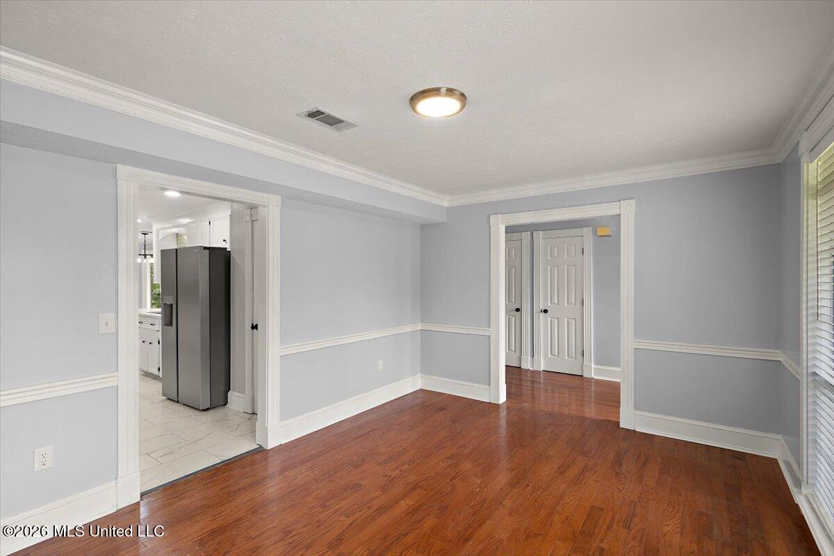 5049 Springridge Road Property Photo 7