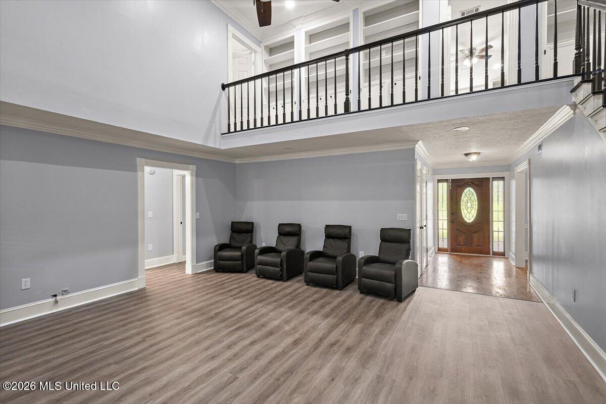 5049 Springridge Road Property Photo 9