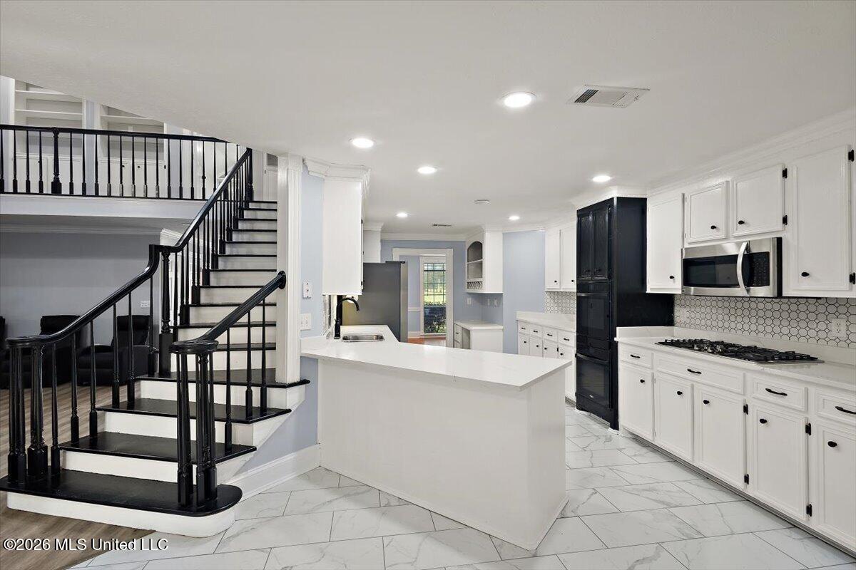 5049 Springridge Road Property Photo 13