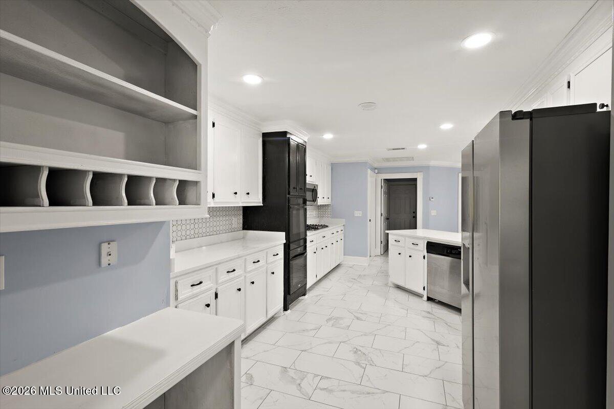 5049 Springridge Road Property Photo 15