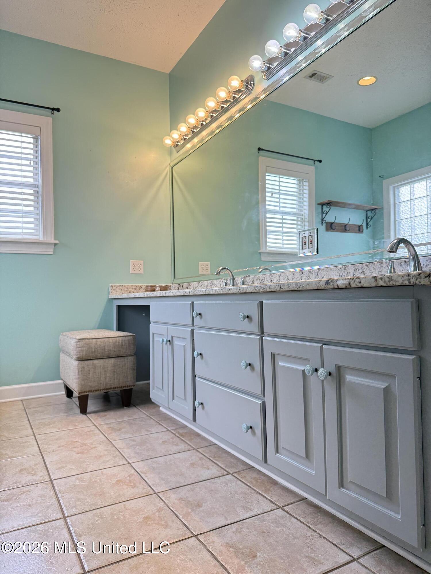 11 Rolling Green Circle Property Photo 25