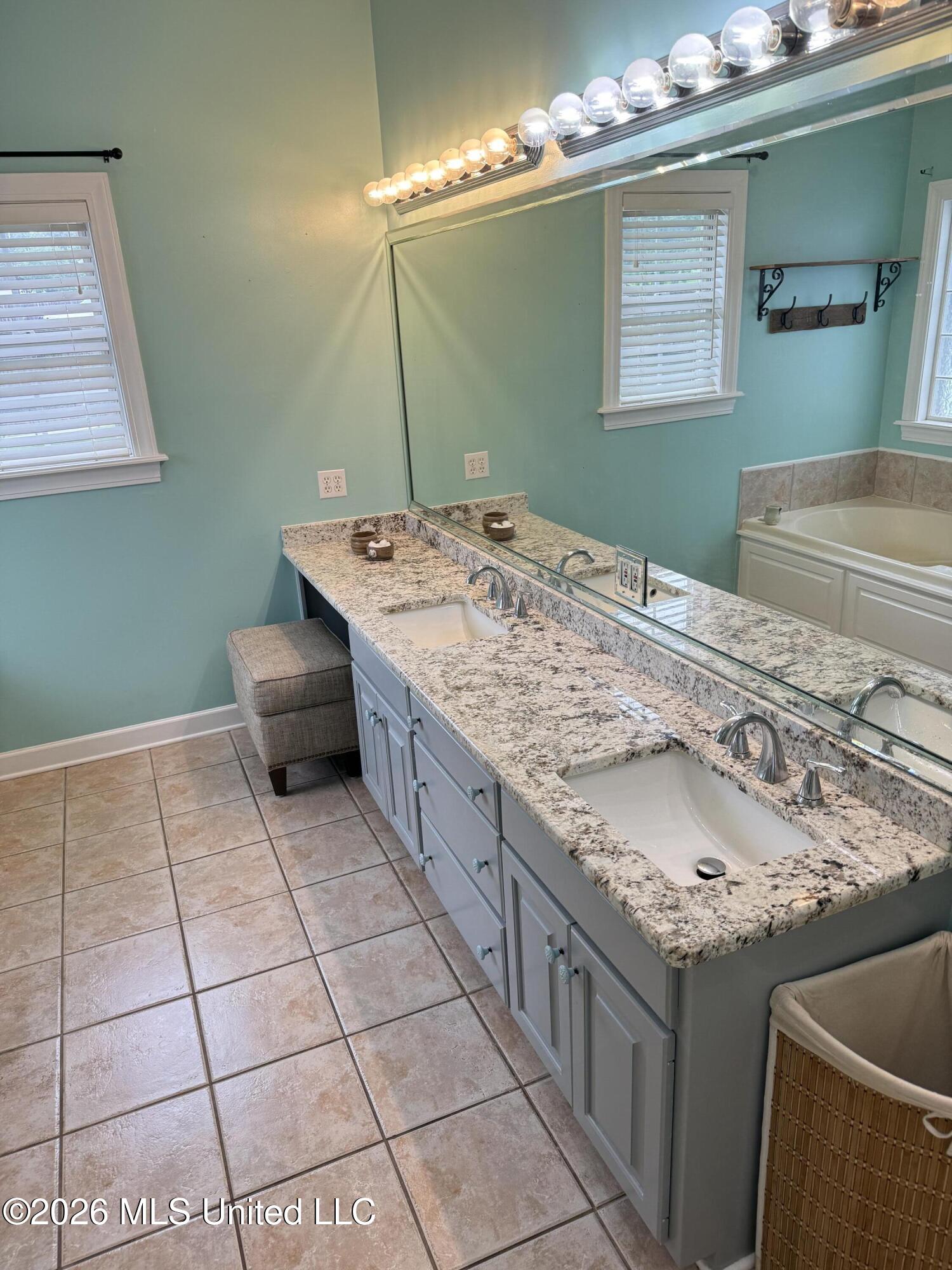 11 Rolling Green Circle Property Photo 33
