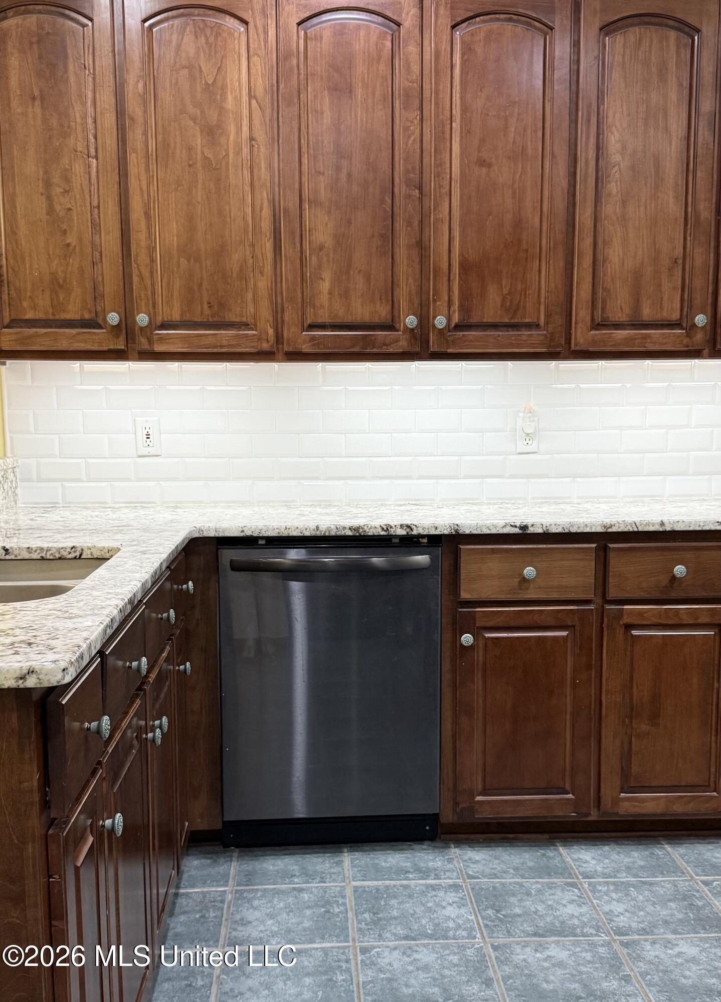 11 Rolling Green Circle Property Photo 38