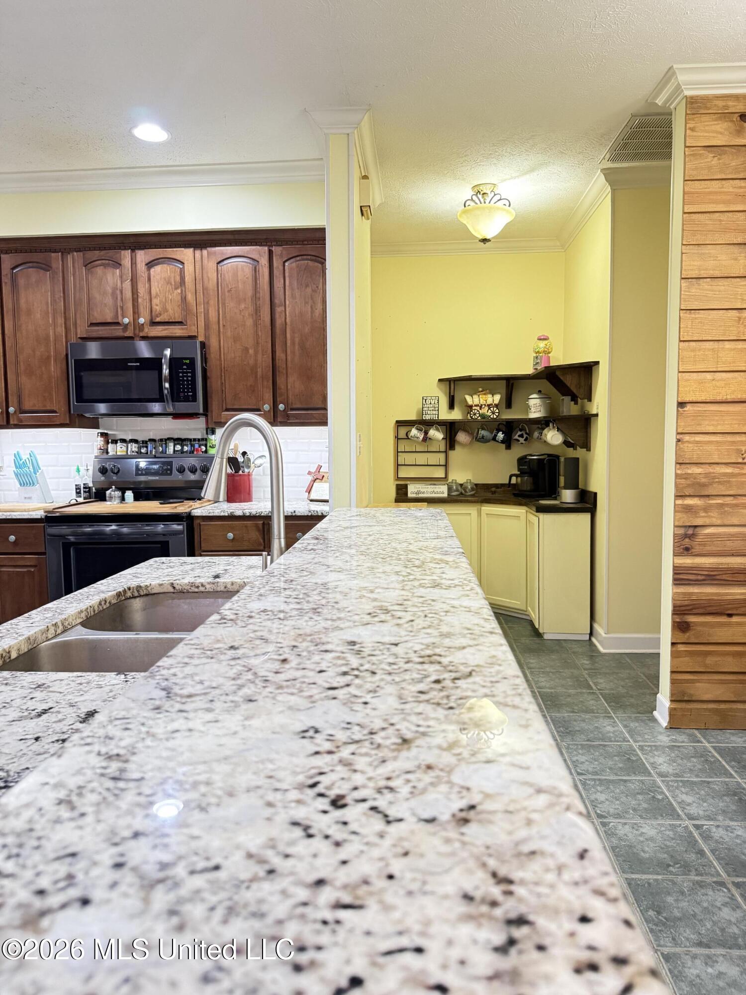 11 Rolling Green Circle Property Photo 48