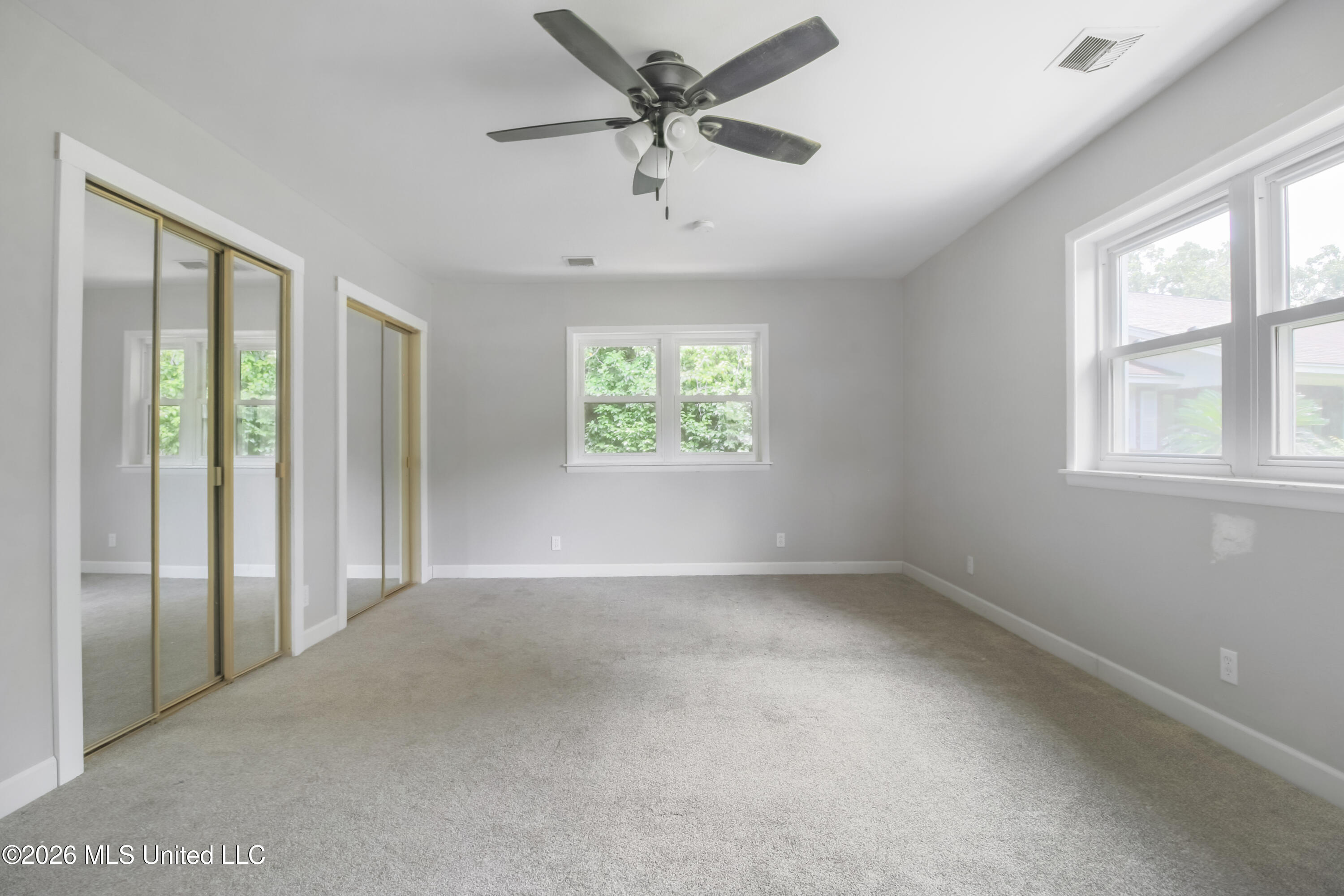 325 Oakridge Circle Property Photo 14