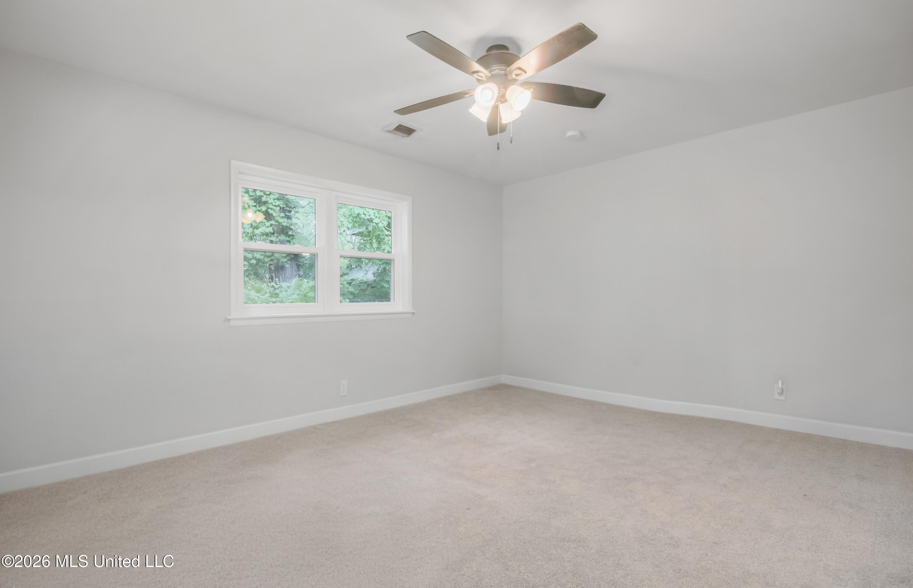 325 Oakridge Circle Property Photo 19