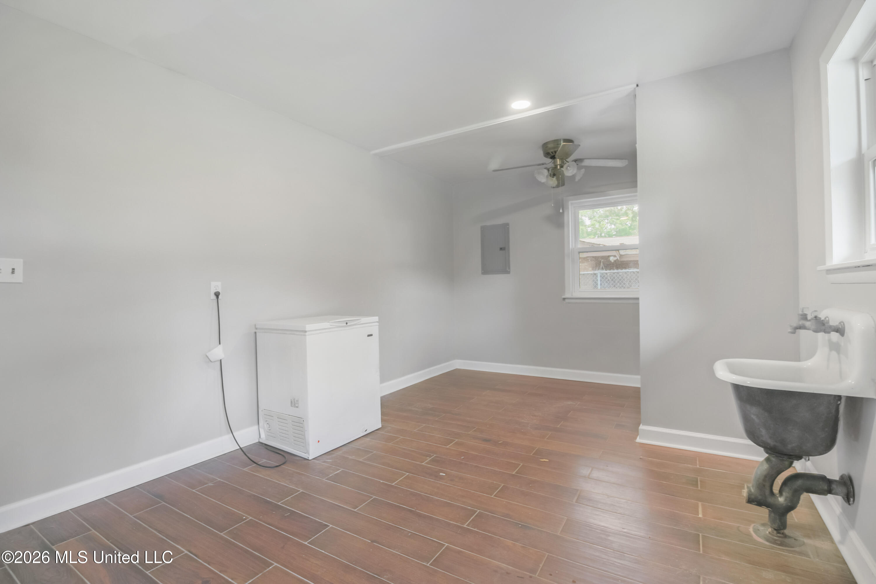 325 Oakridge Circle Property Photo 22