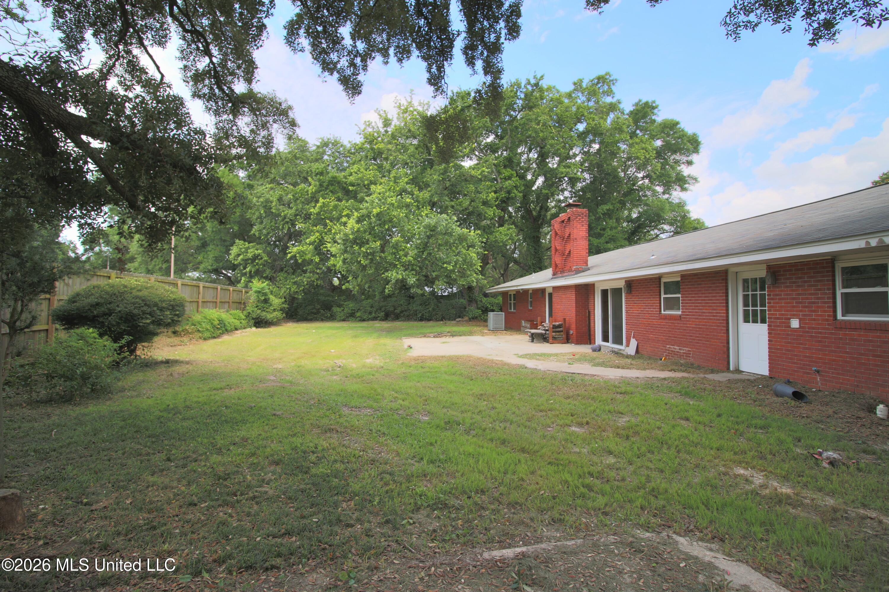 325 Oakridge Circle Property Photo 24