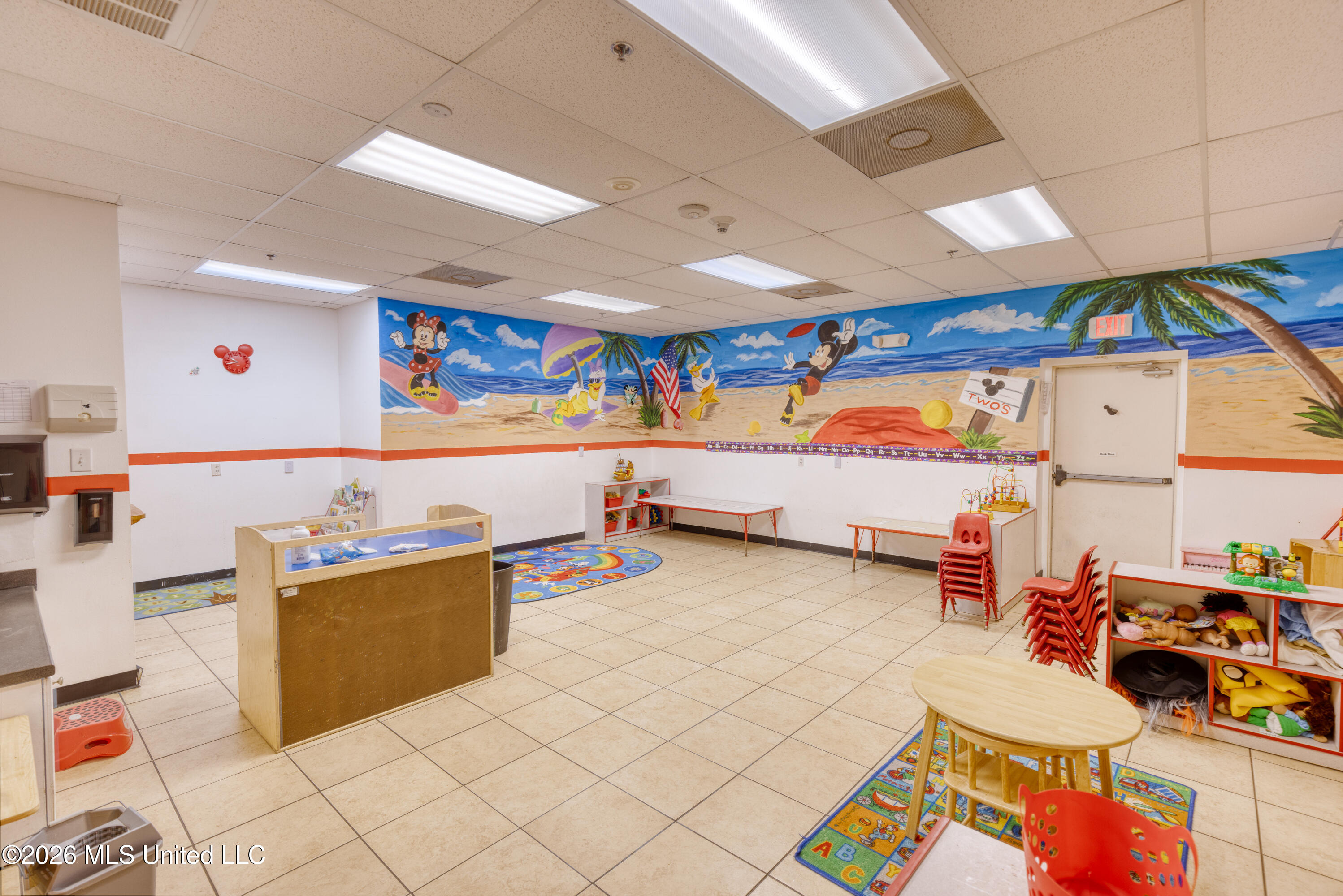 615 Howard Avenue Property Photo 12
