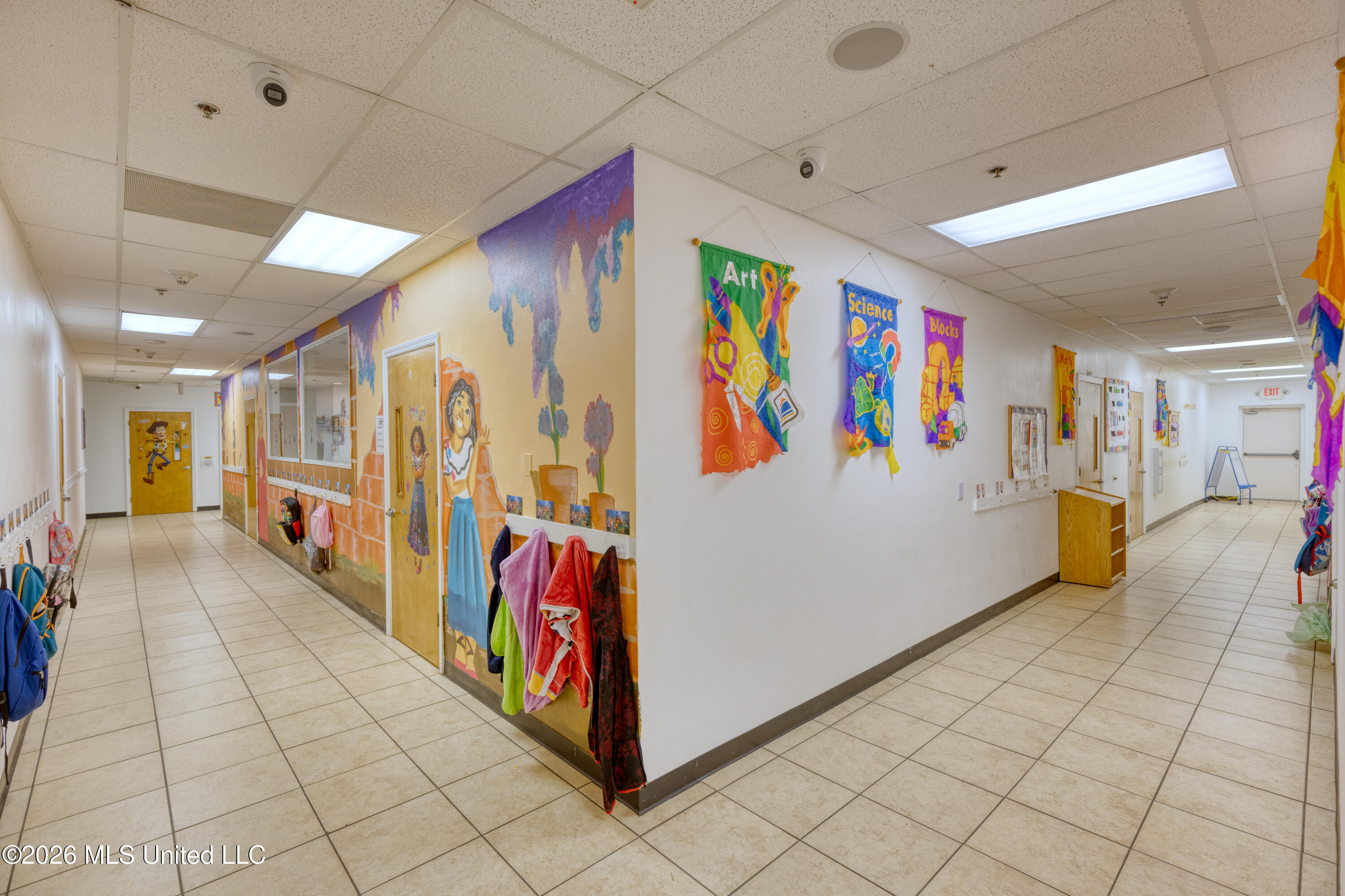 615 Howard Avenue Property Photo 21