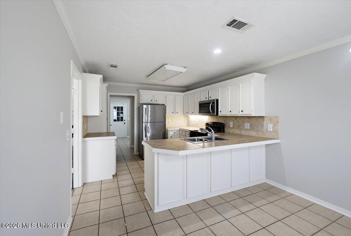 108 Cypress Ridge Drive Property Photo 3
