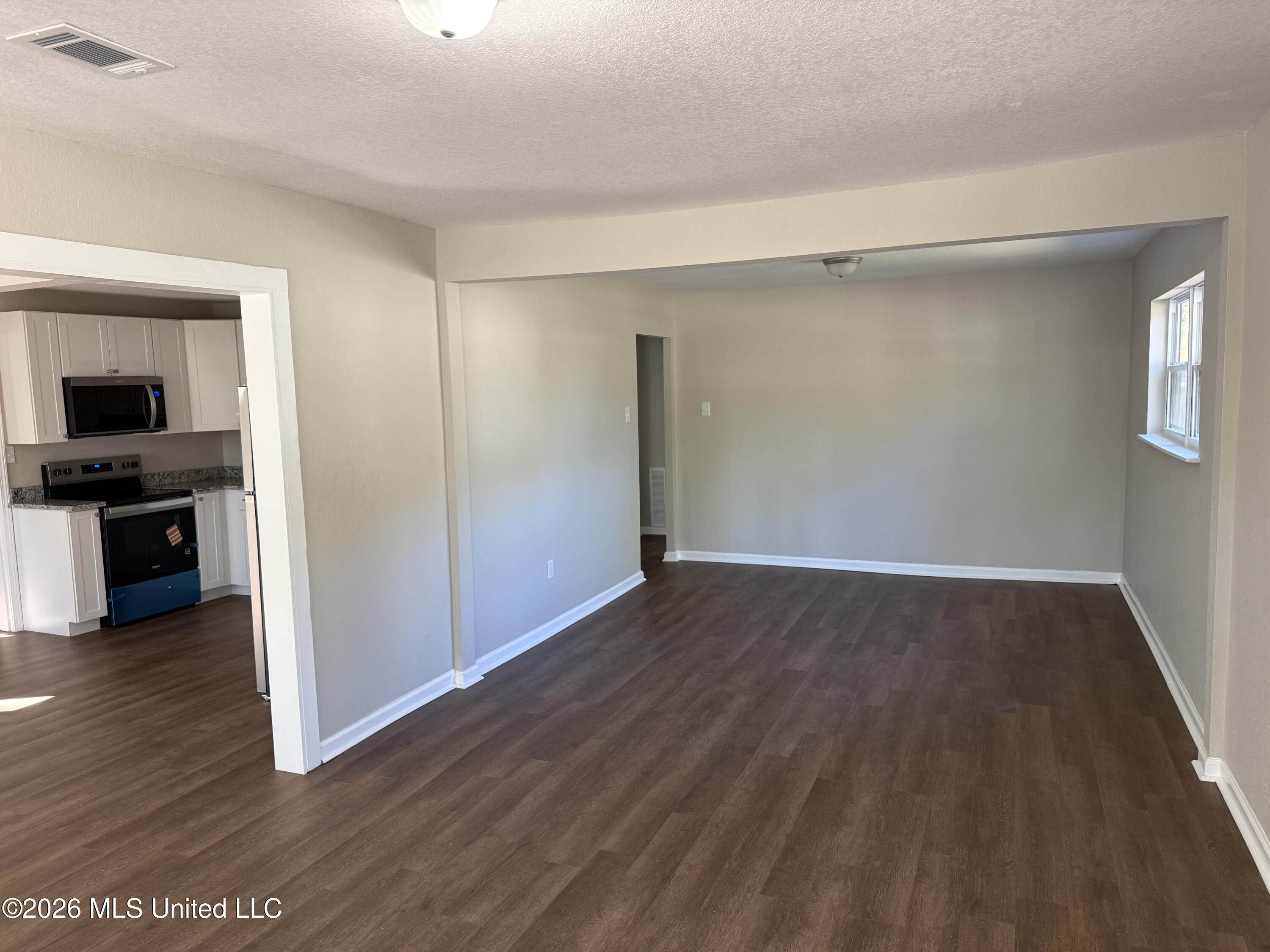 1811 Wilson Avenue Property Photo 11