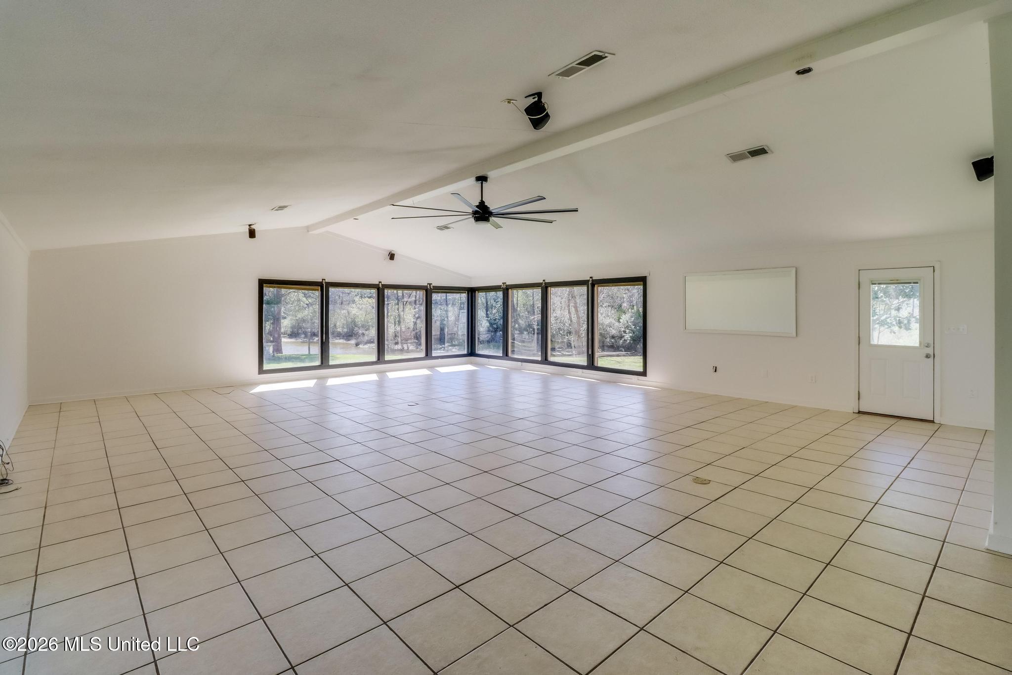 11201 Creek Drive Property Photo 19