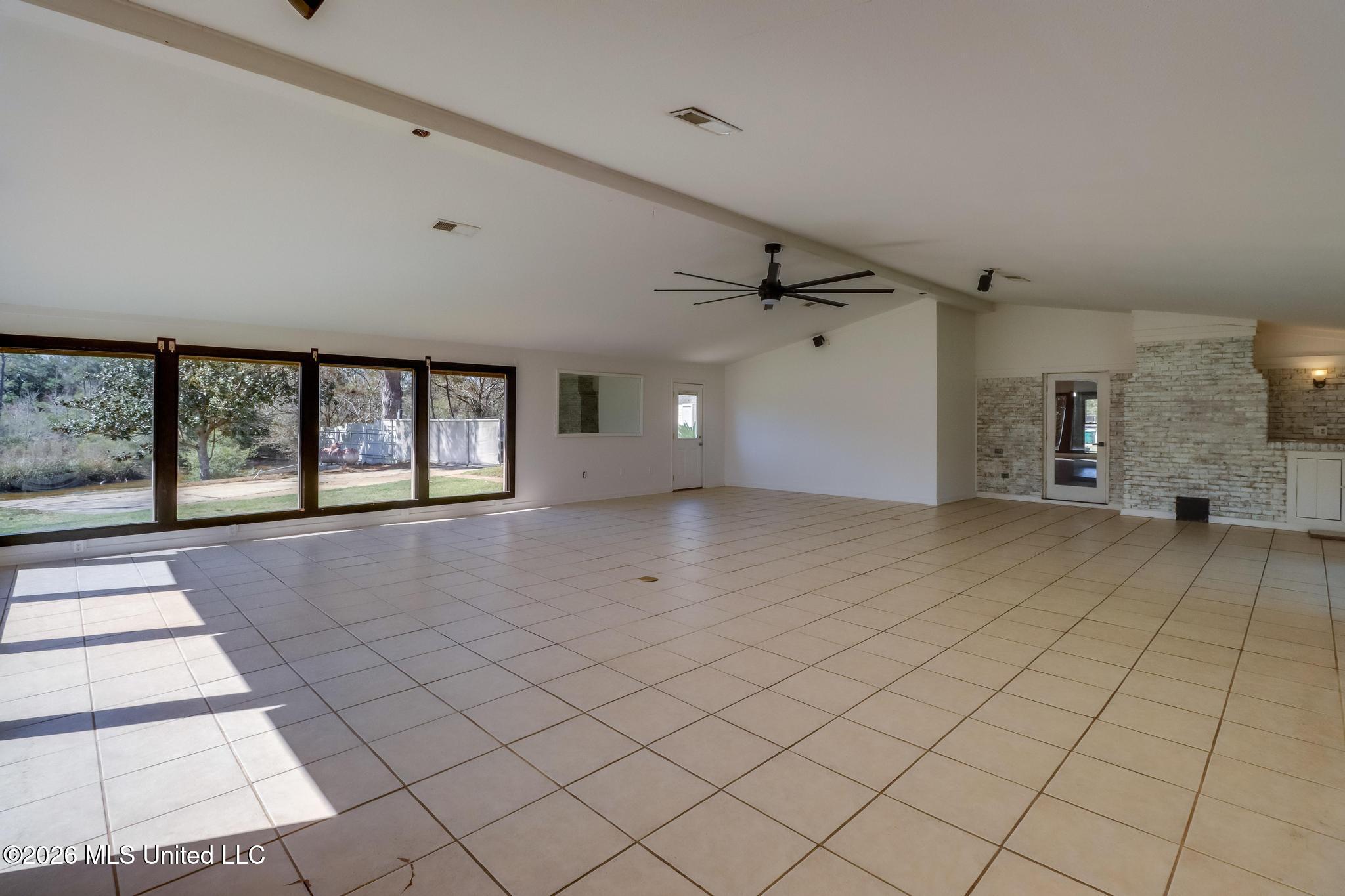 11201 Creek Drive Property Photo 21