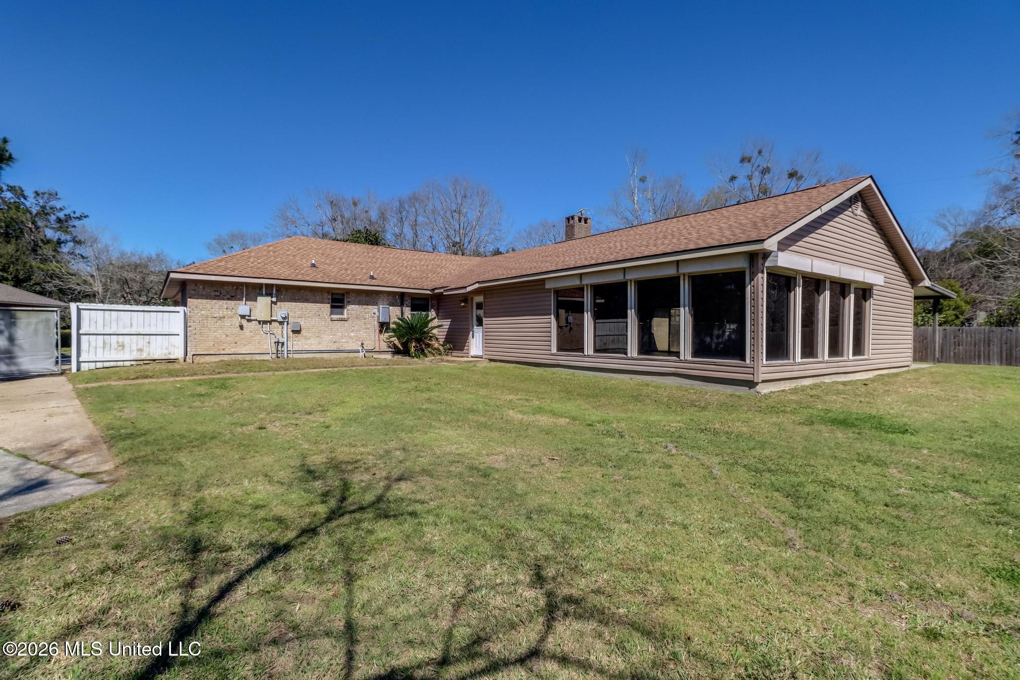 11201 Creek Drive Property Photo 30
