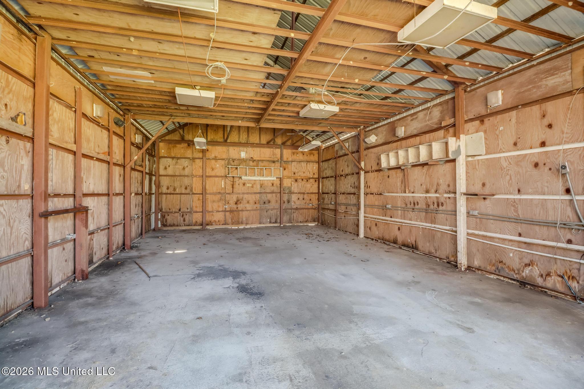 11201 Creek Drive Property Photo 31