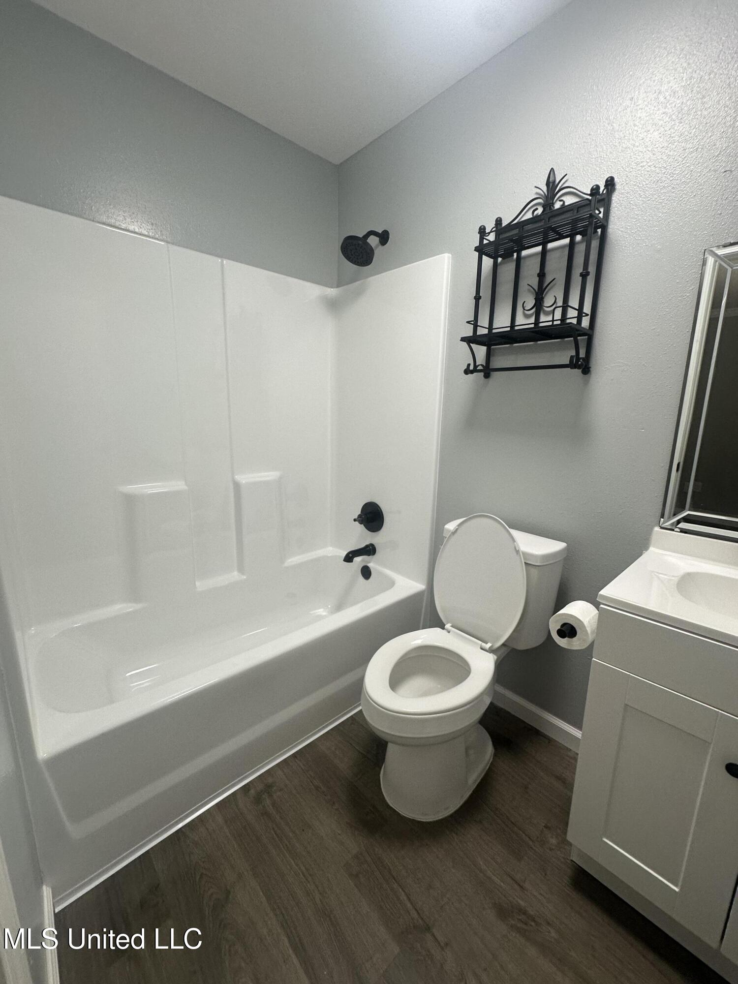 1113 Beach Avenue Property Photo 10