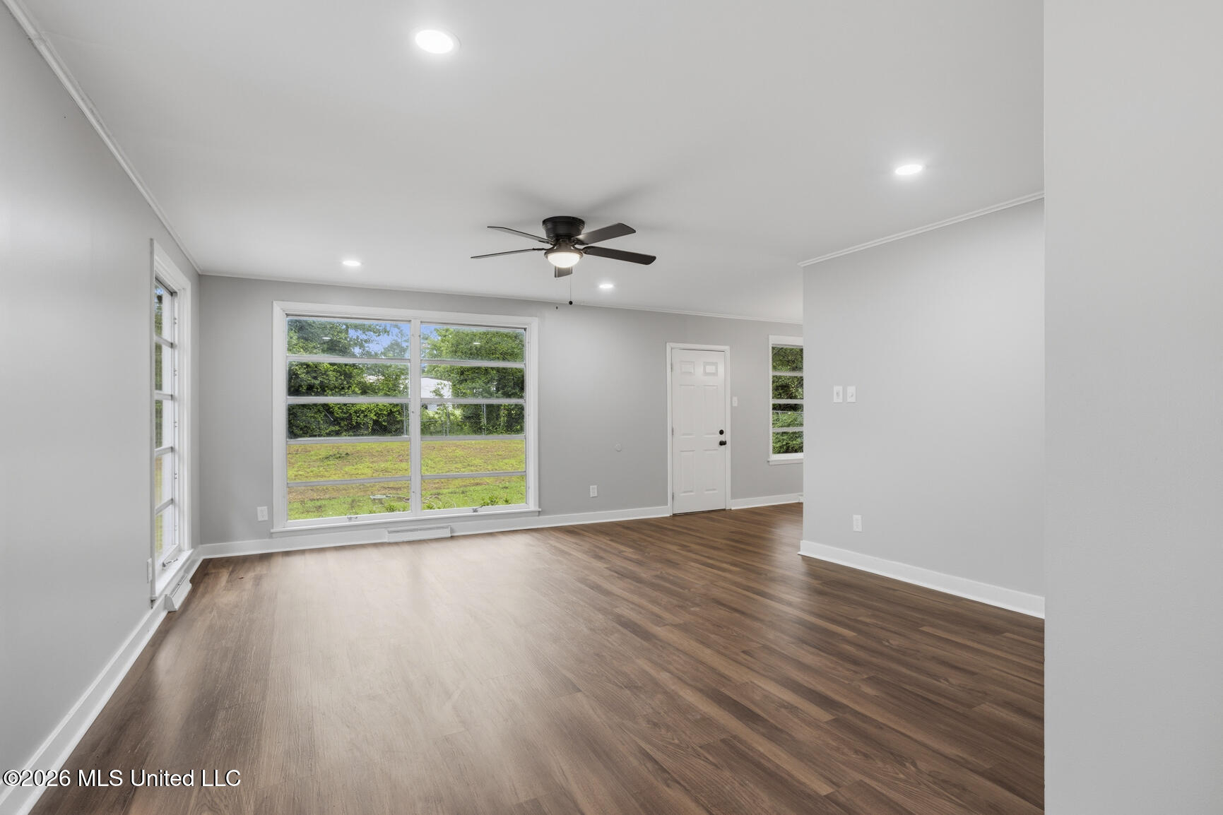4546 Meadowridge Drive Property Photo 5