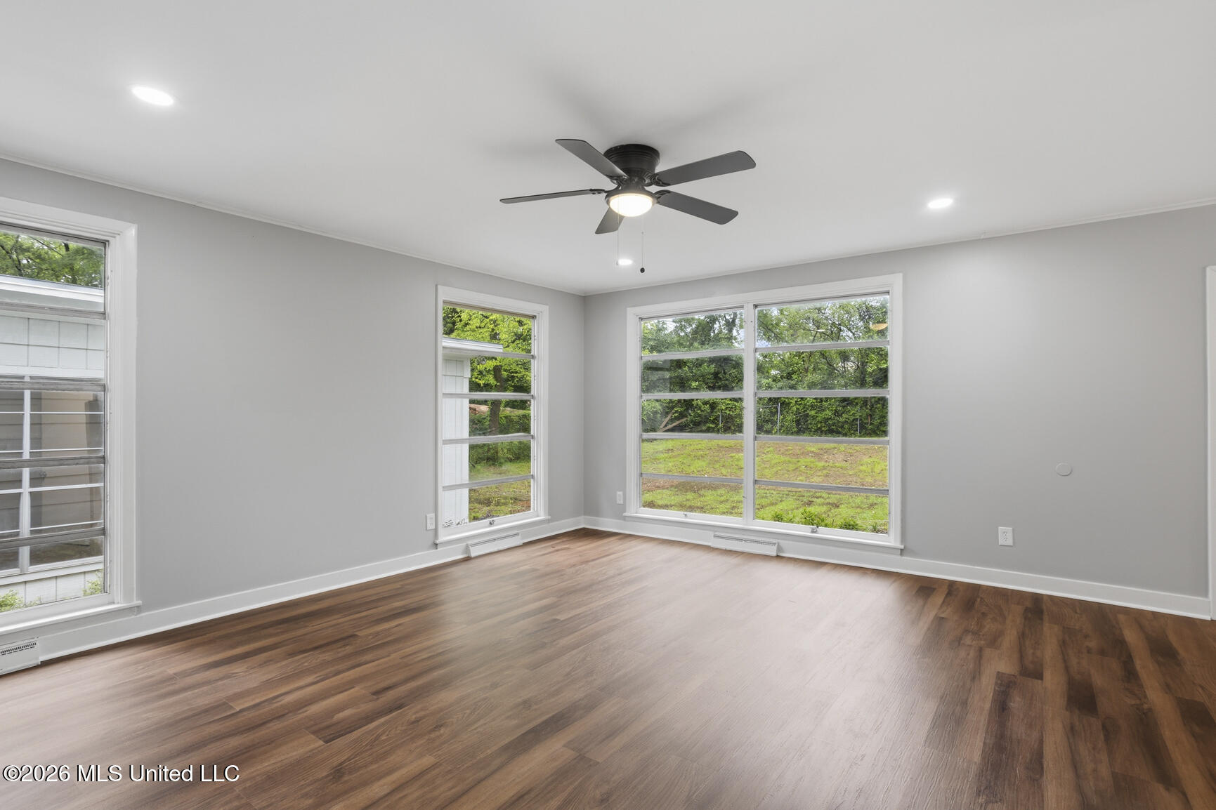 4546 Meadowridge Drive Property Photo 6