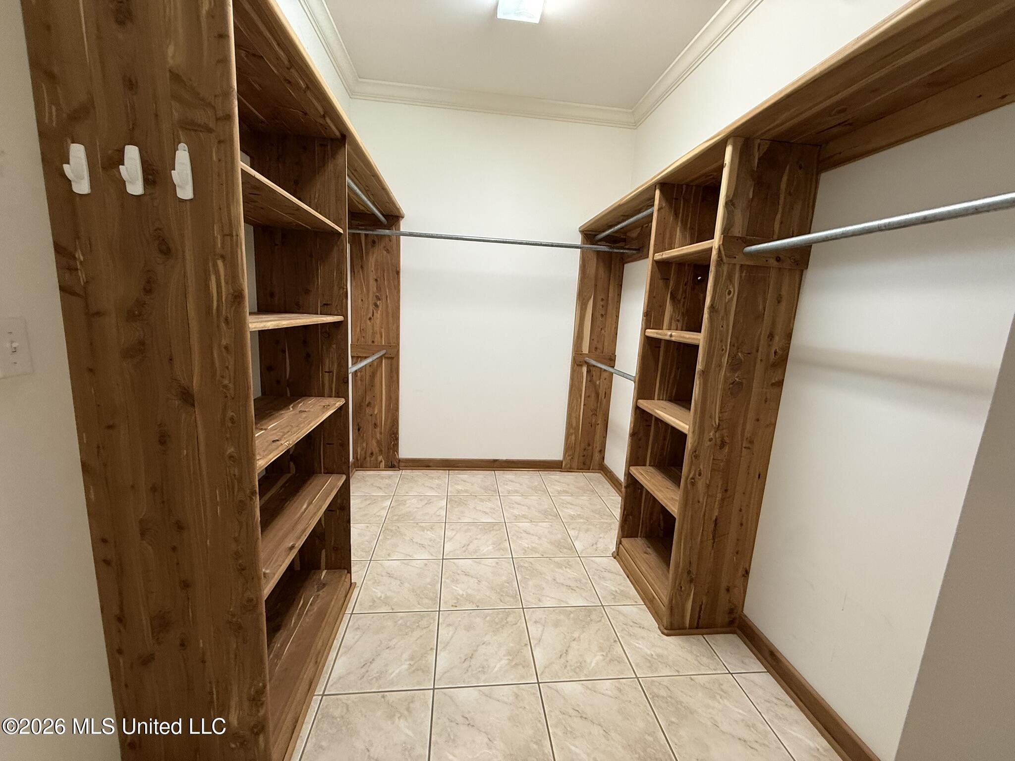 3112 S Holden Drive Property Photo 22