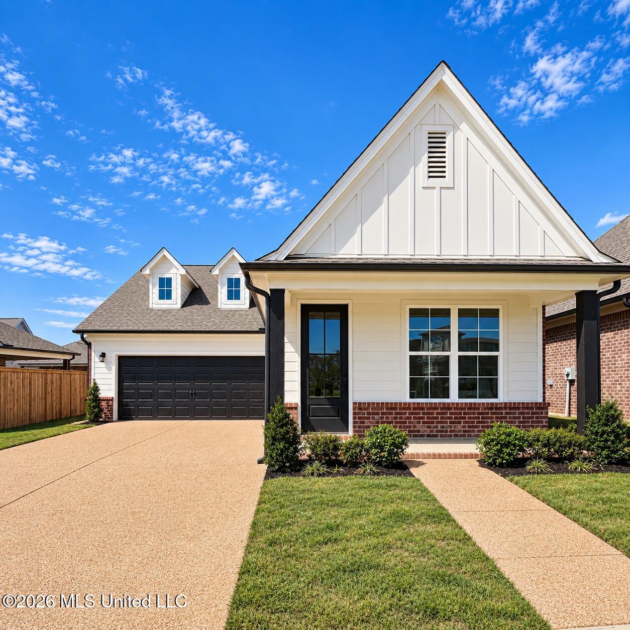 825 E Quitman Court Property Photo 1