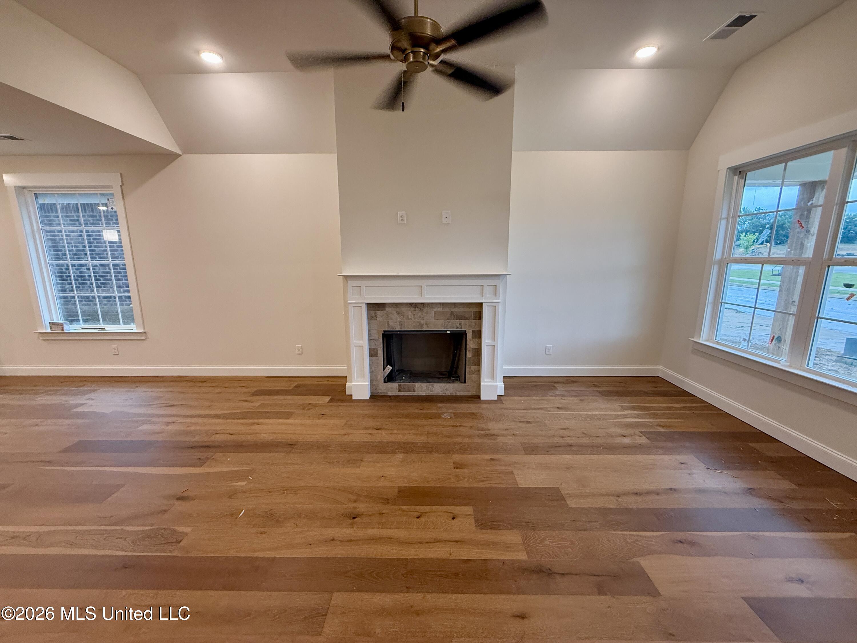 825 E Quitman Court Property Photo 6