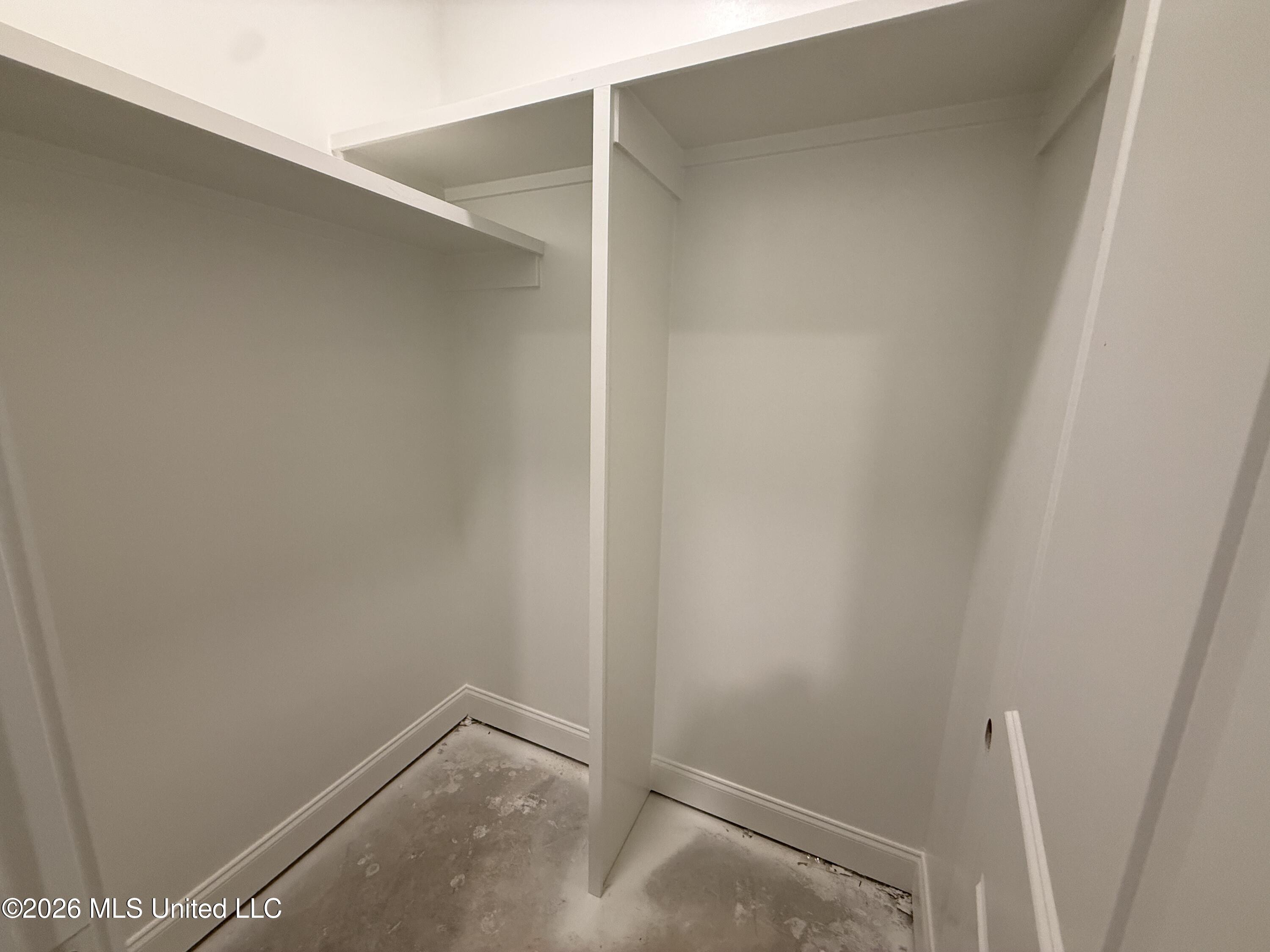 825 E Quitman Court Property Photo 19