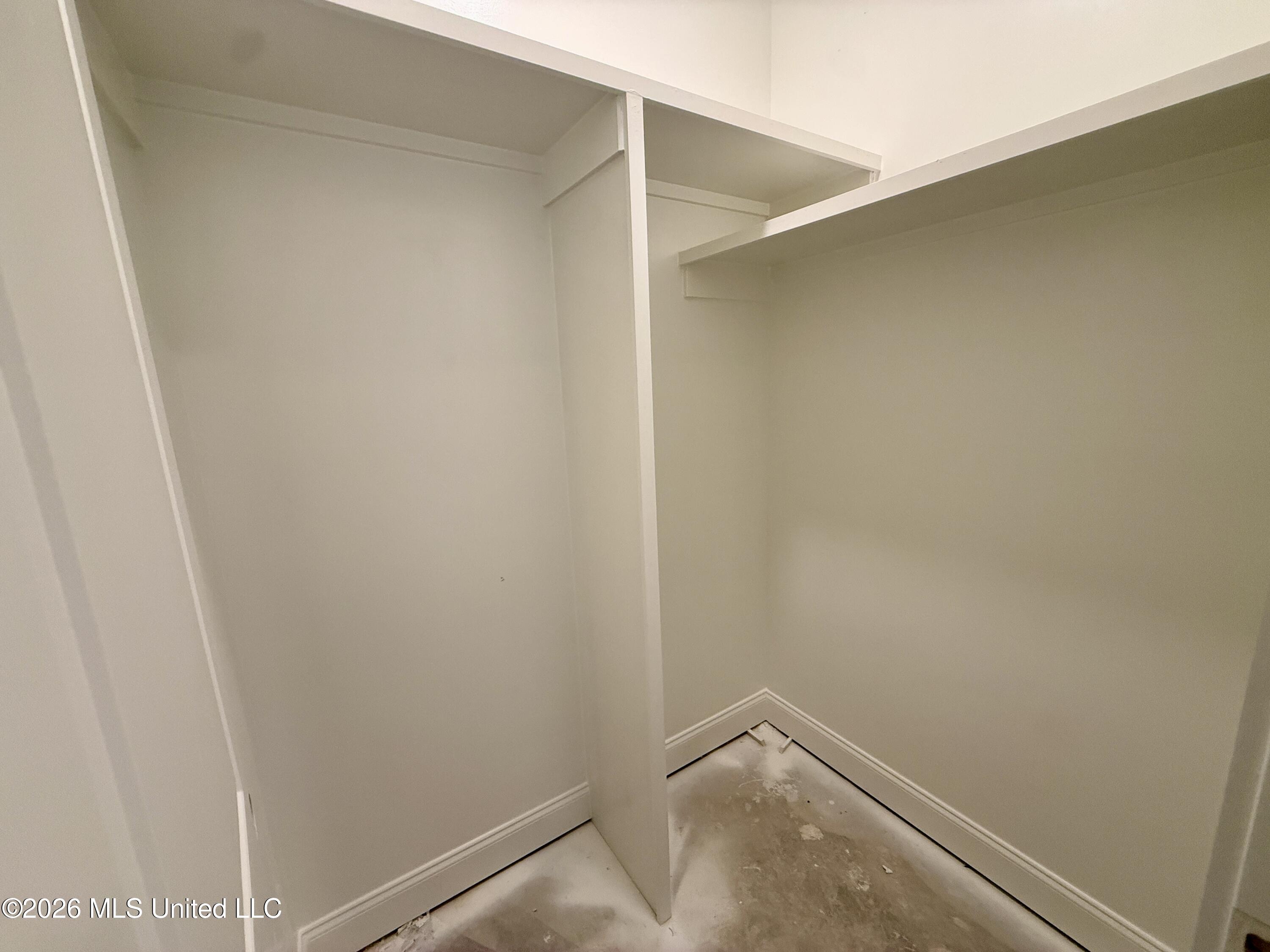 825 E Quitman Court Property Photo 21
