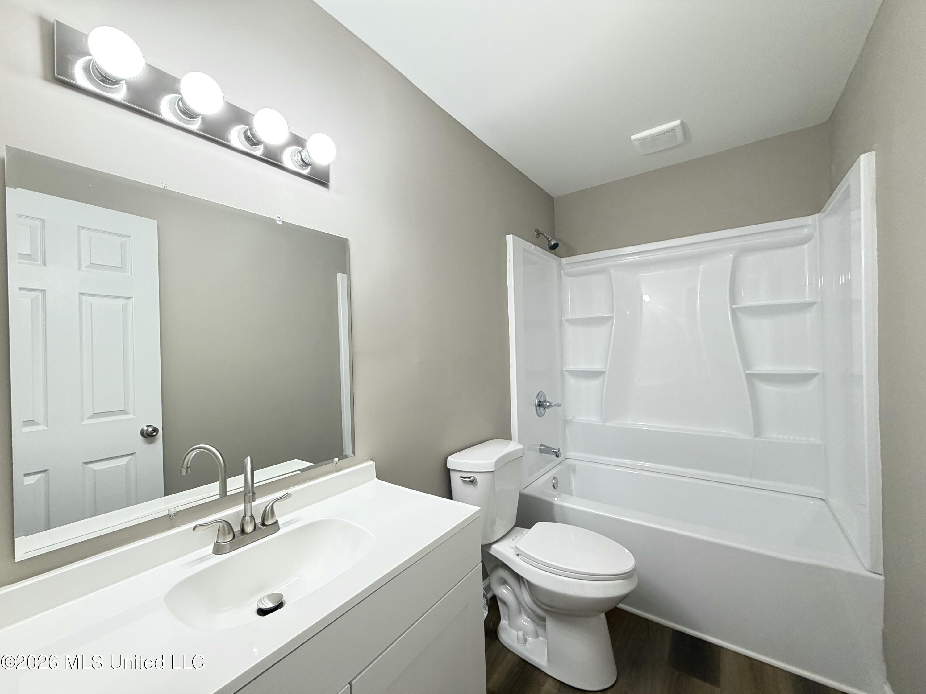 245 Mcdonnell Avenue Property Photo 8