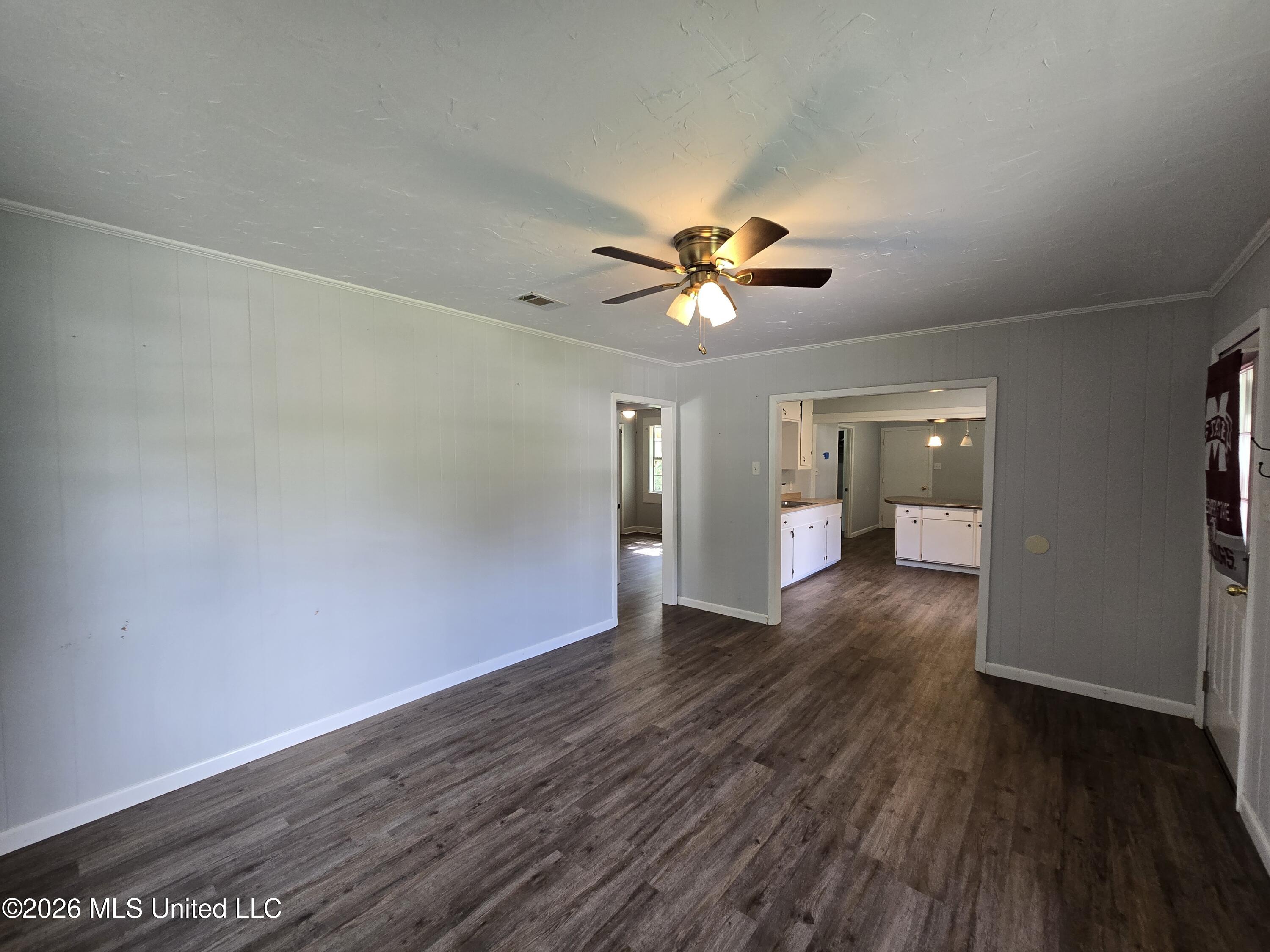 2208 Glendale Avenue Property Photo 4