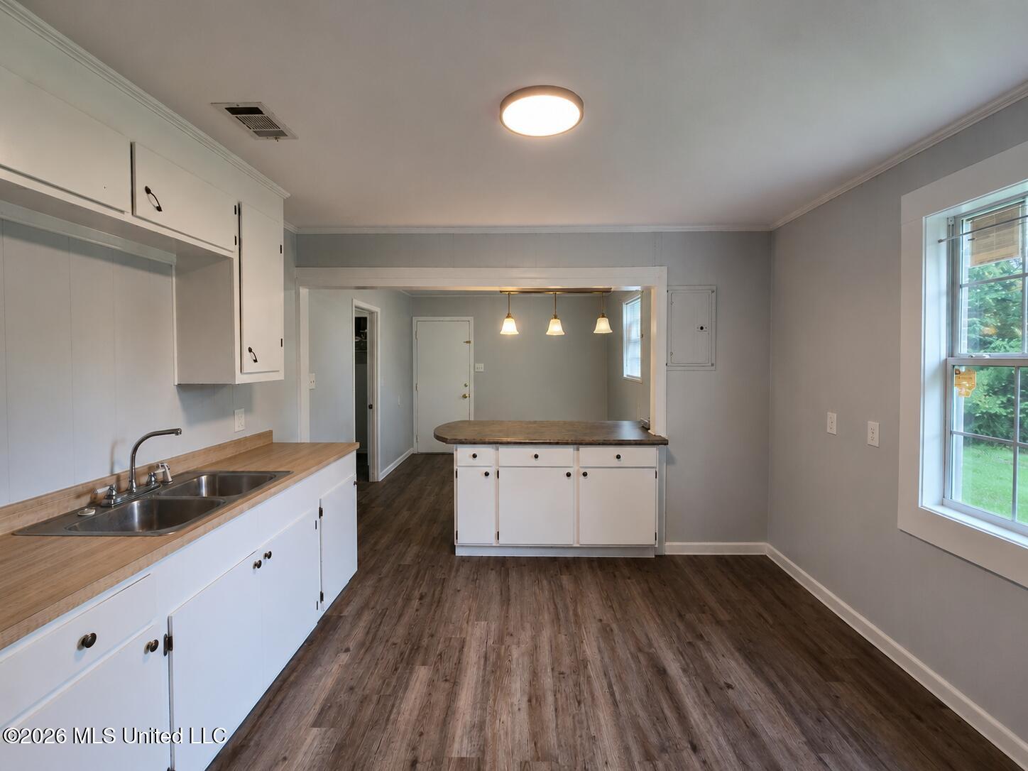 2208 Glendale Avenue Property Photo 10