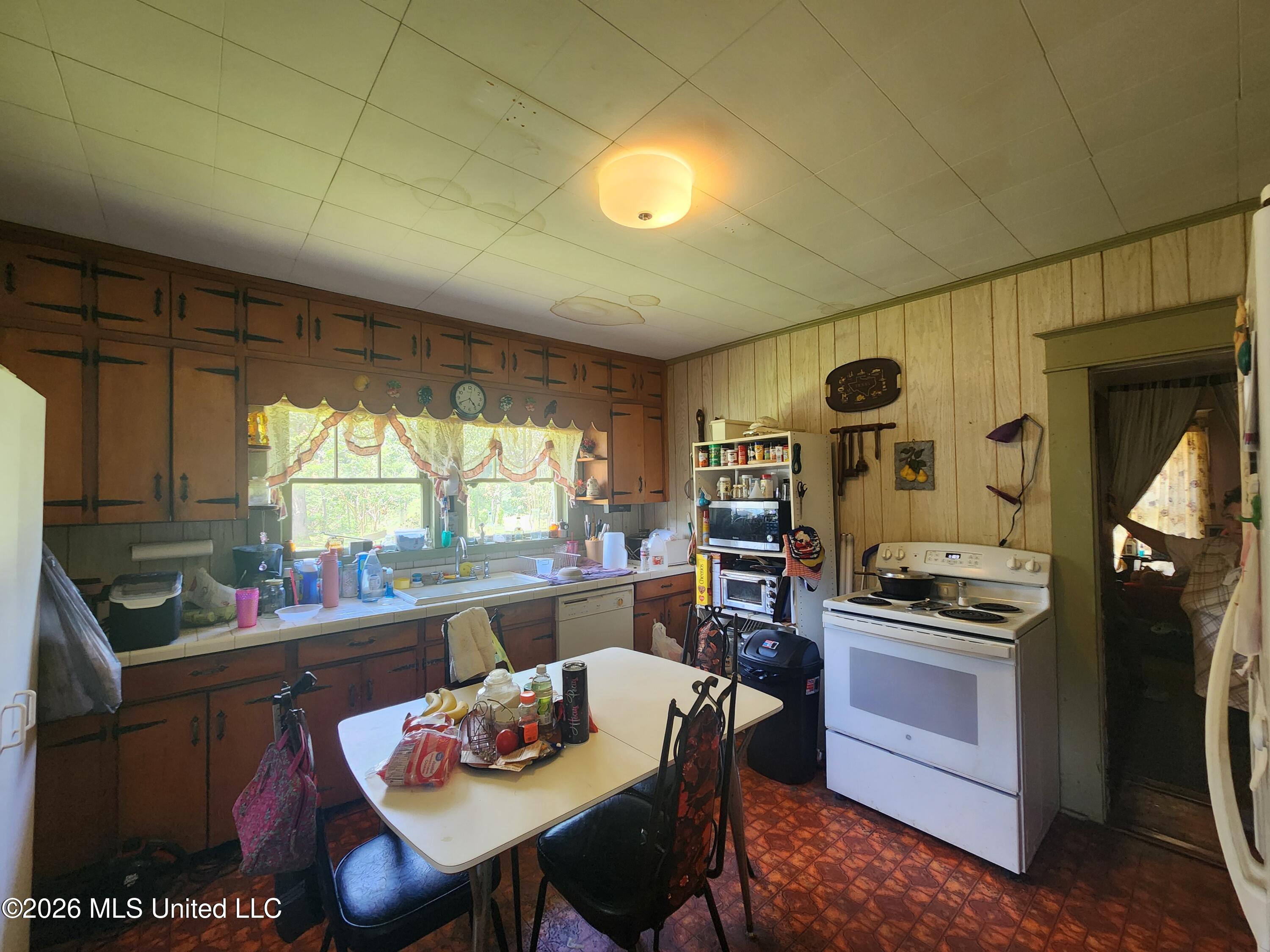 604 County Road 363 Property Photo 5