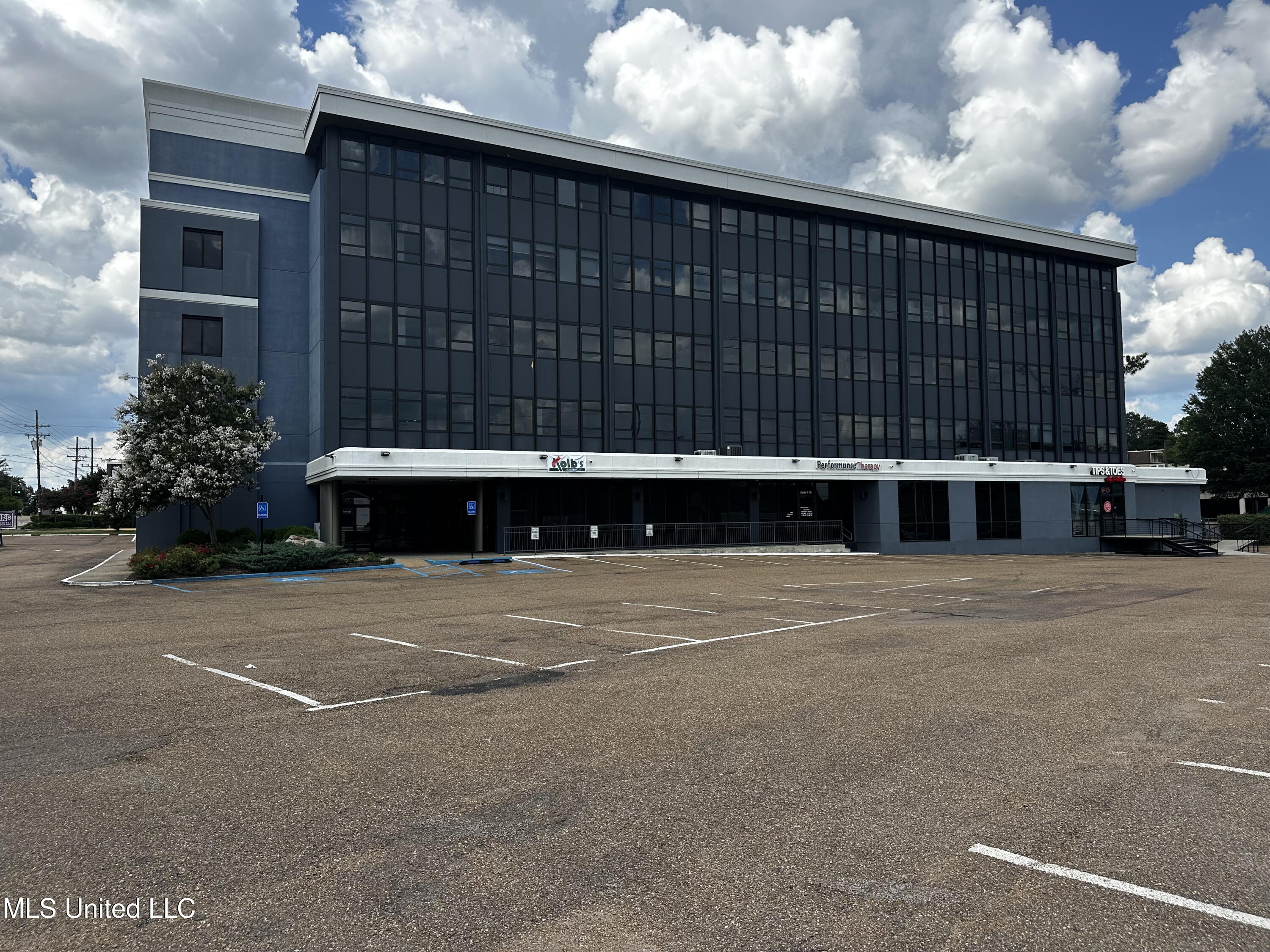 3000 Old Canton Road Property Photo 2