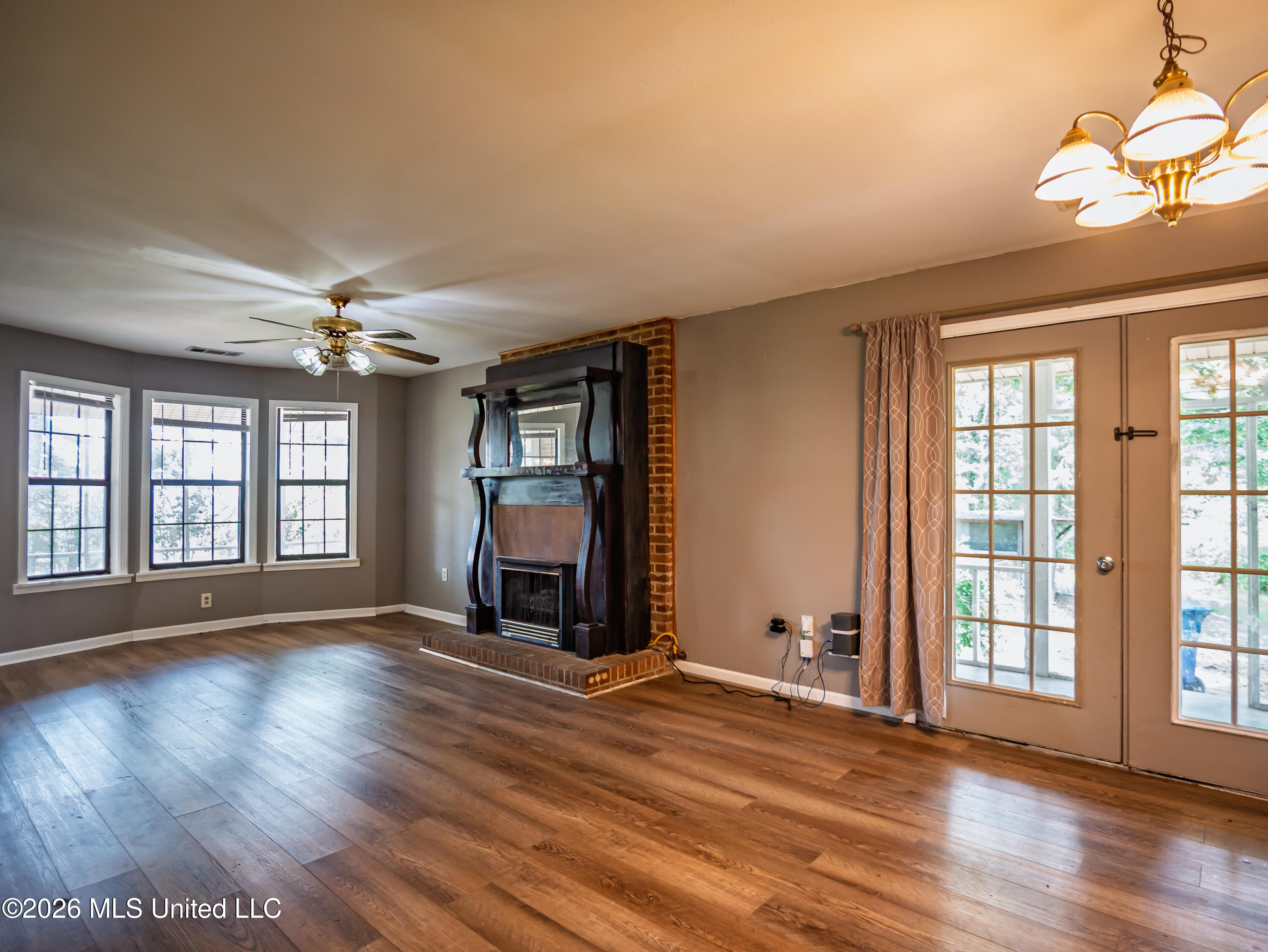 2139 Cold Springs Road Property Photo 4